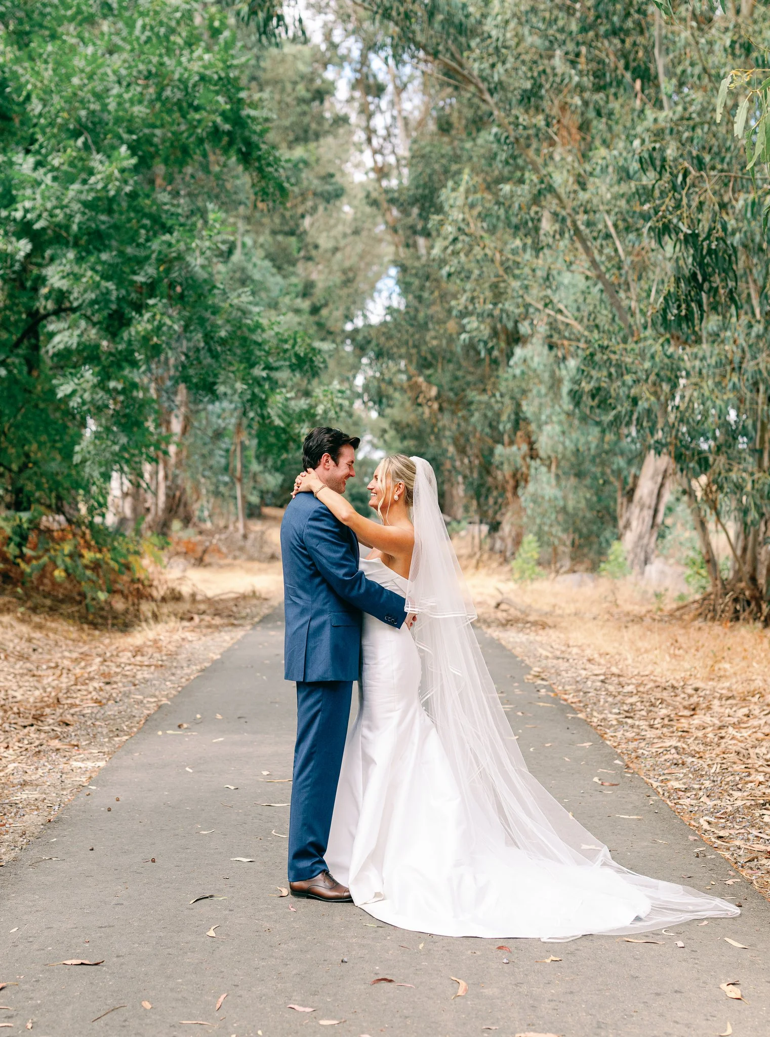 Summer luxury wedding with bright garden flowers  // C & W