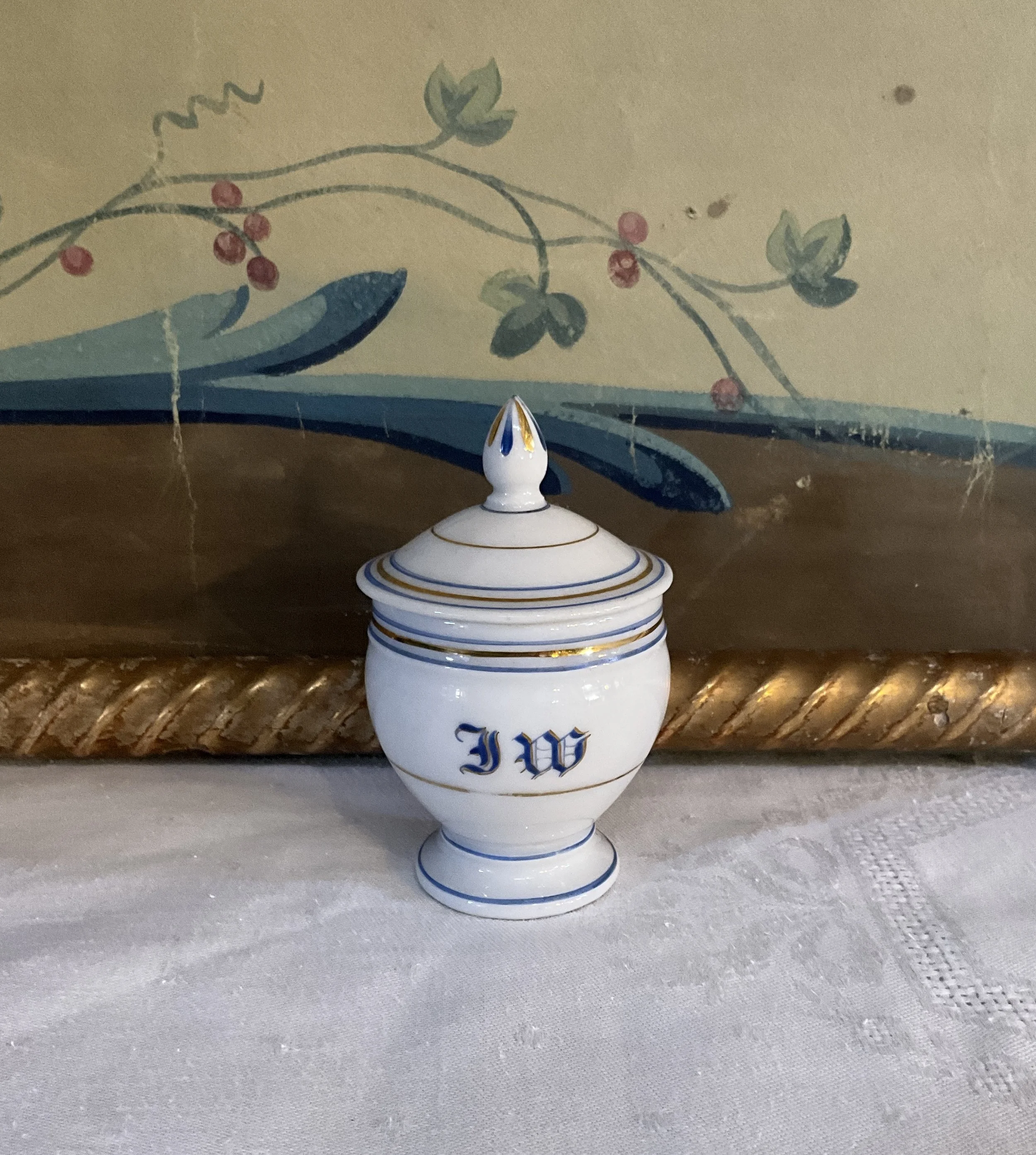 Lucullus Antiques French Antique 19th Century Old Paris Porcelain Pots de Creme, Eight