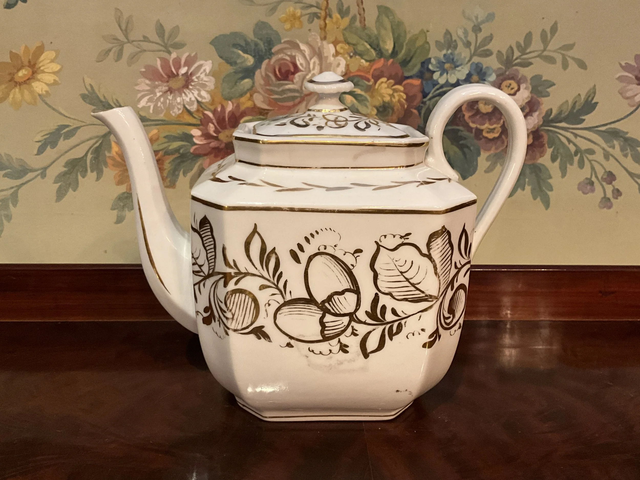 Lucullus Antiques Belgian Antique 19th Century Porcelain Teapot