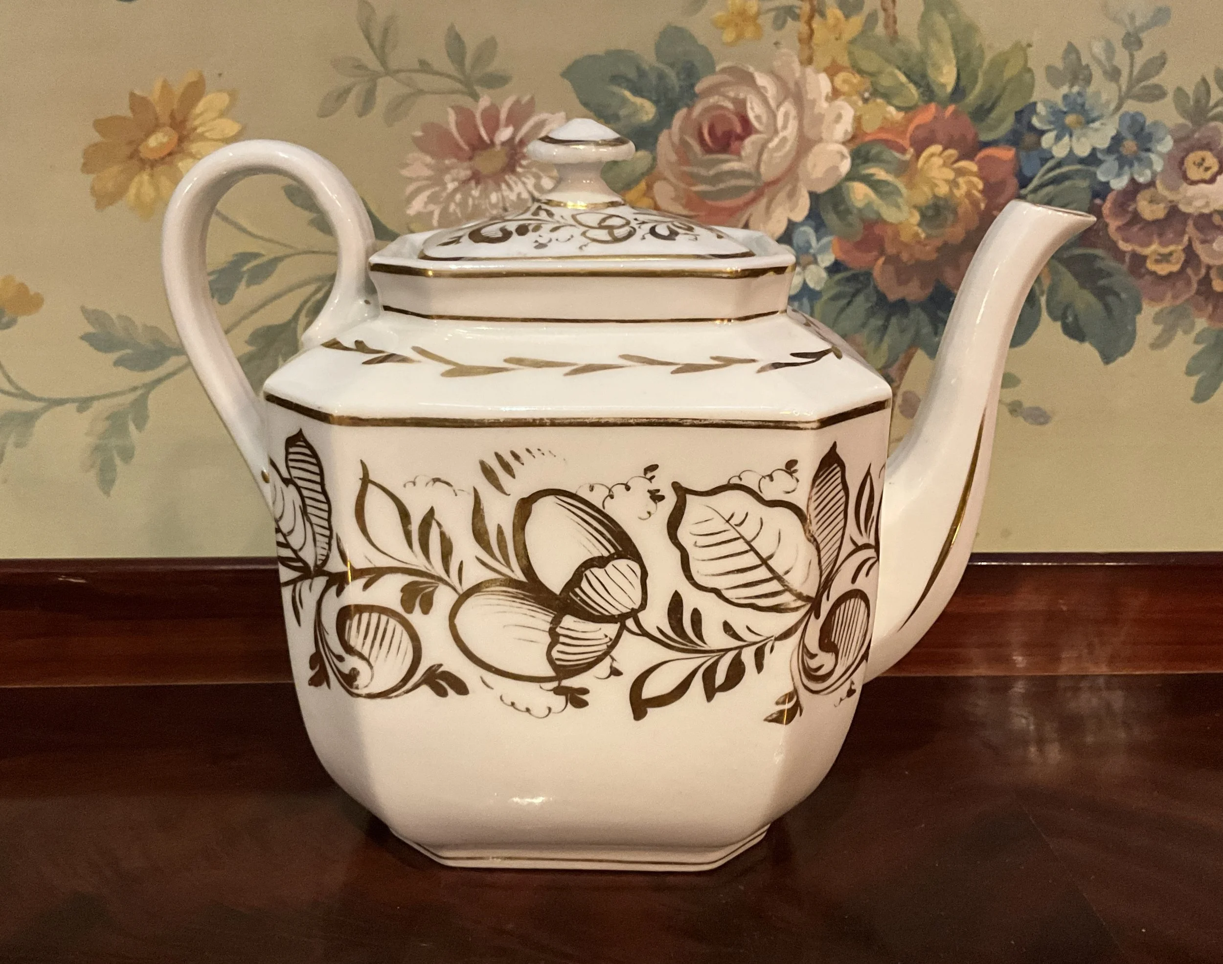 Lucullus Antiques Belgian Antique 19th Century Porcelain Teapot