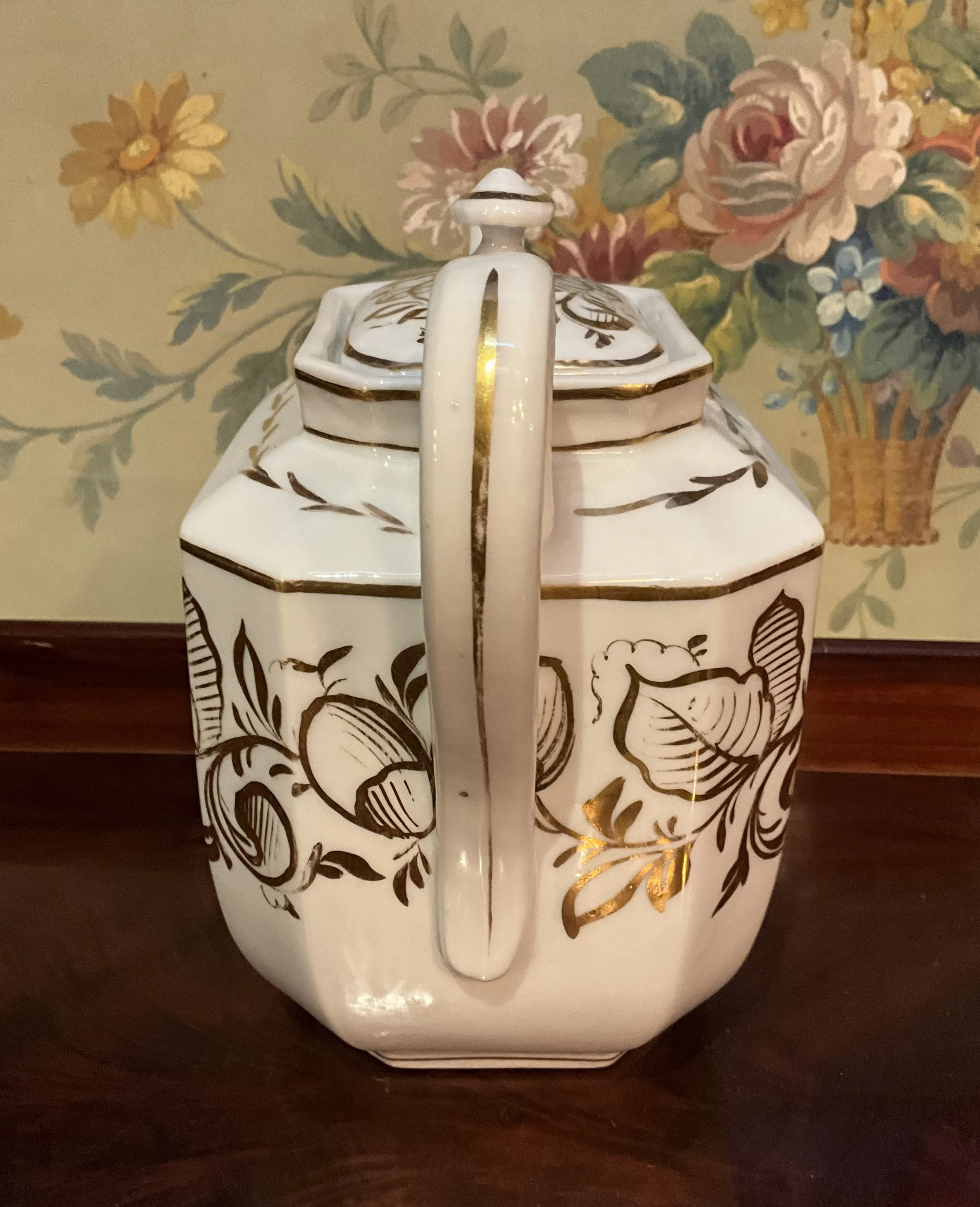 Lucullus Antiques Belgian Antique 19th Century Porcelain Teapot