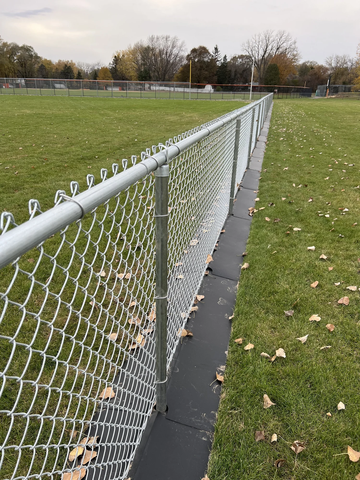Commercial — Underfence