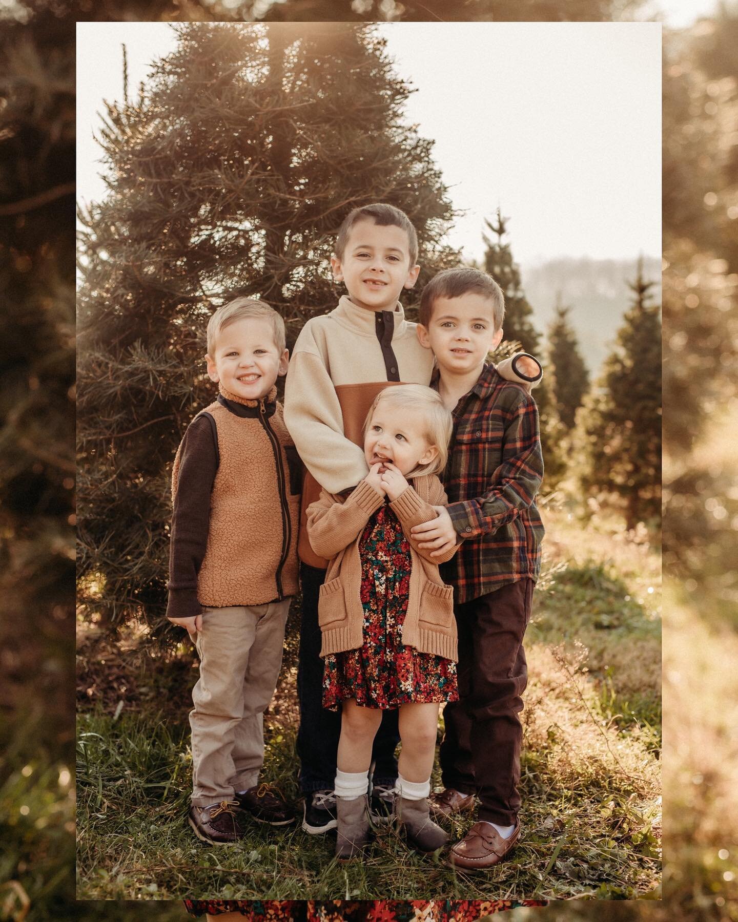 I have so much to be thankful for ♡ Happy Thanksgiving everyone! Enjoy the time with your family&mdash; I will be snuggling these four for a perfect afternoon Turkey nap. 
 
 
 
#cnyphotographer #syracusenyphotographer #familyphotography #thefamilyco