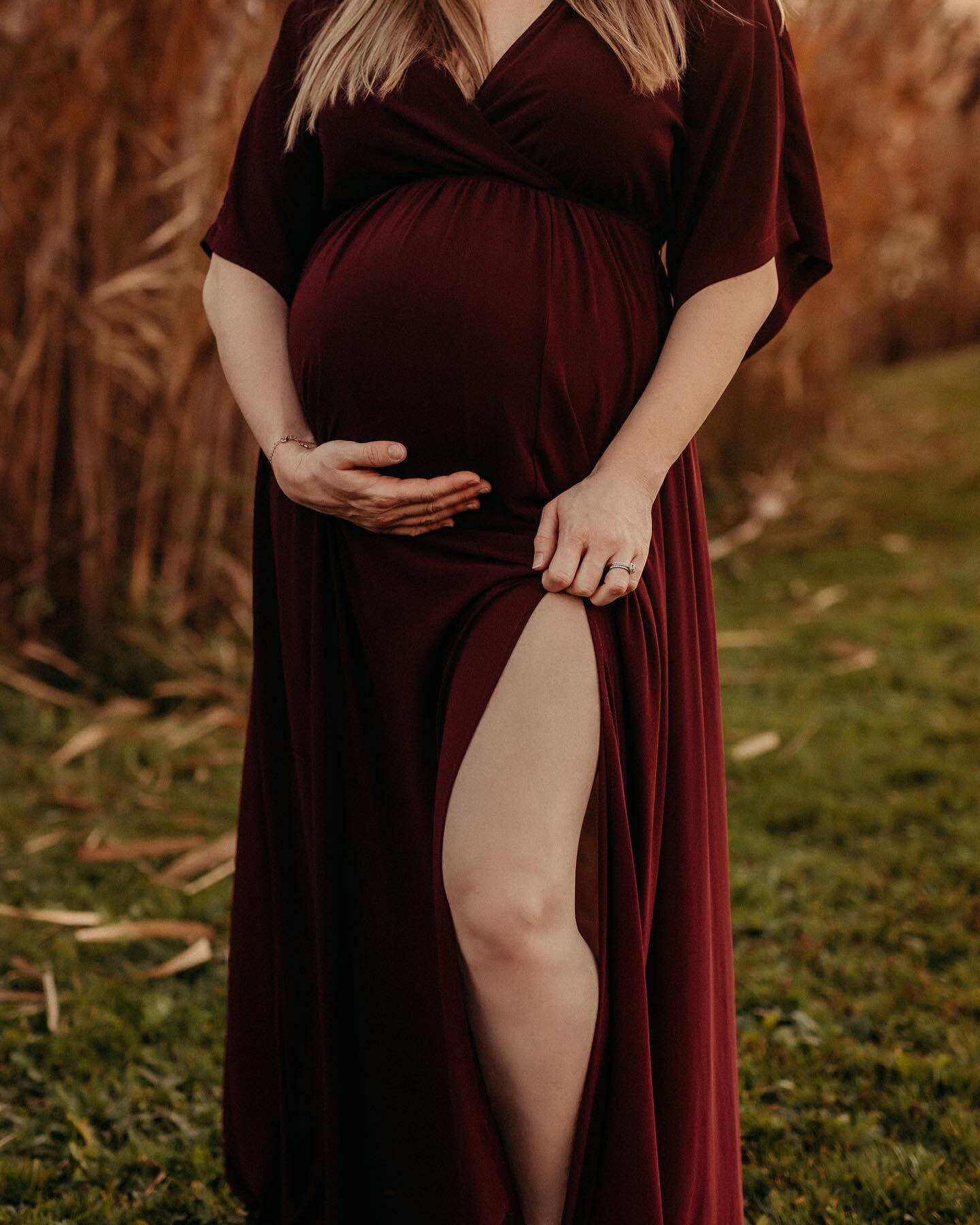The waxing gibbous moon represents the concept of &ldquo;final steps.&rdquo; In this phase, they say the moon strives to be full, as do we. I can&rsquo;t help but find this beautifully symbolic of the final phase of pregnancy, as this family anticipa