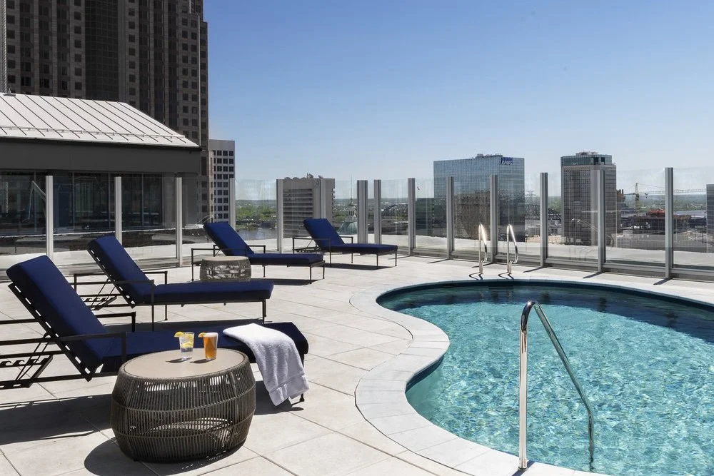 Sait Pool Amenities — Hotel Saint Louis