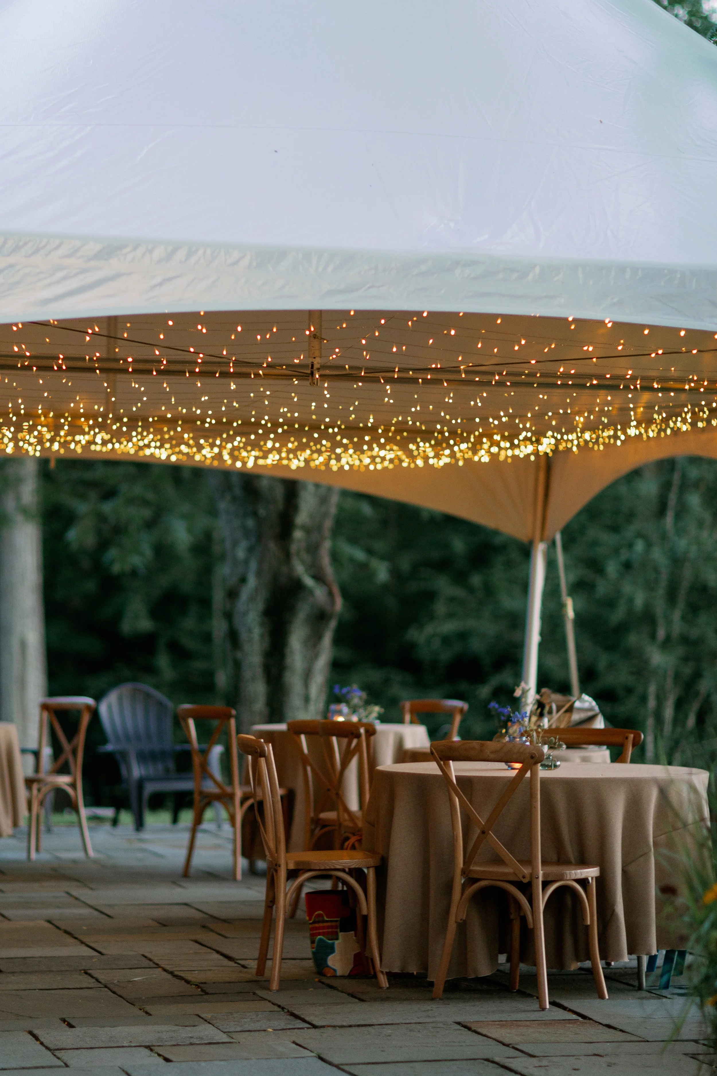 twinkle lights in pole free tent