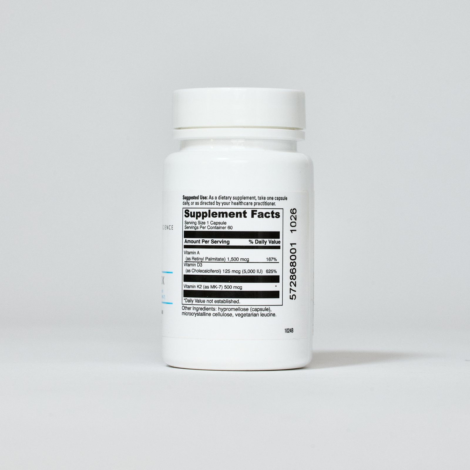 02P_VitaminADK_250309_ES_Health_Supplements_0007.jpg