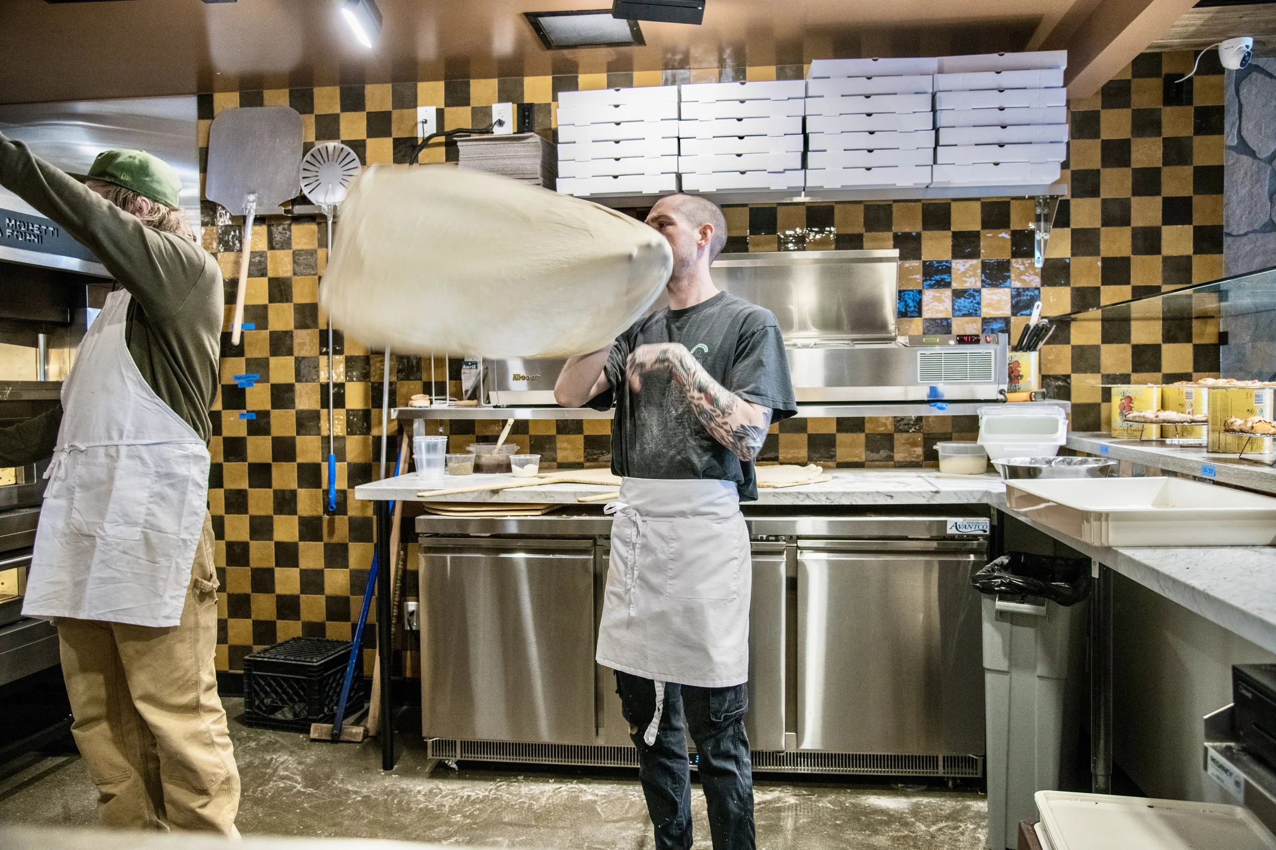 Taverna Pizza 2.jpg