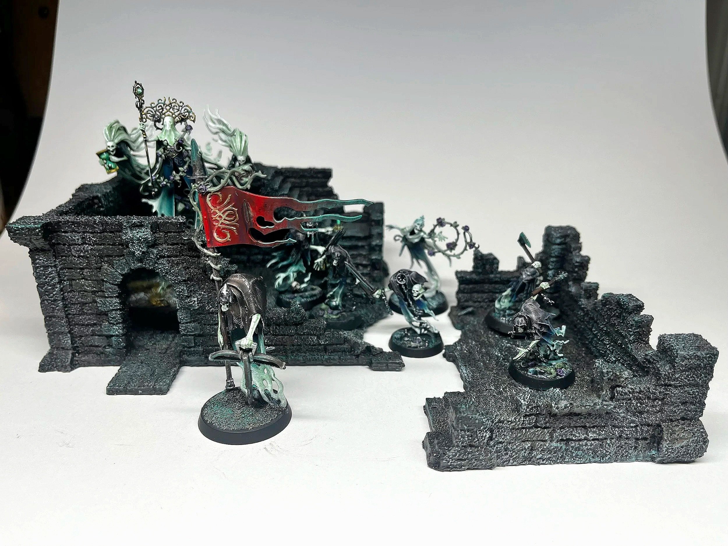Chainrasps, Lady Olynder, Briar Queen, and Craventhorne Flag Bearer on painted 3-D printed terrain (2024-2026)