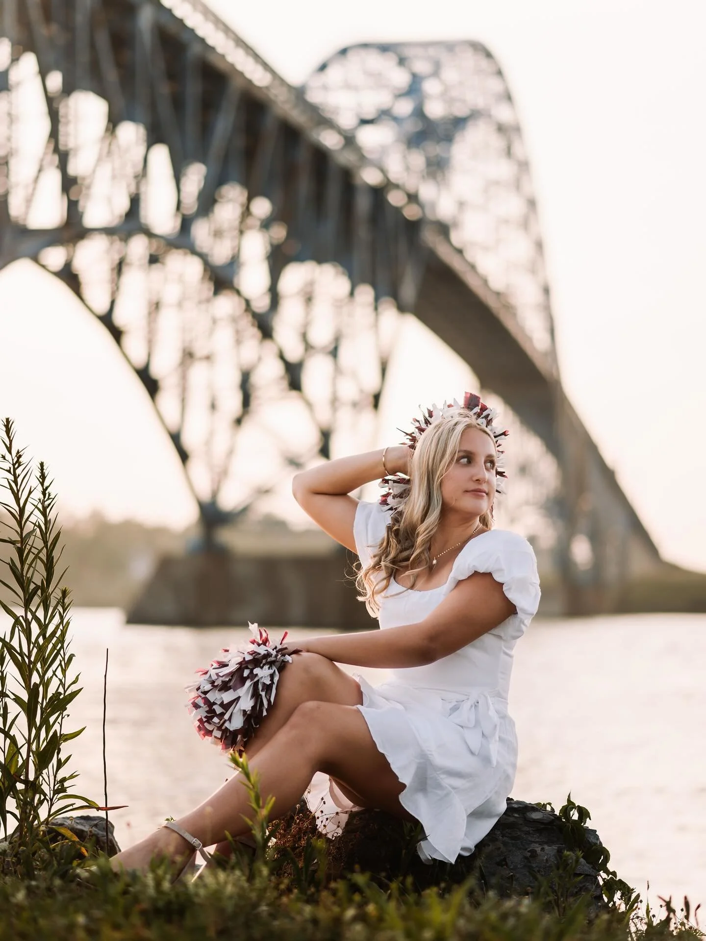 Emma, Class of 2026
Senior season is in full swing! I still have some spots remaining for September and October if you need a spot📸