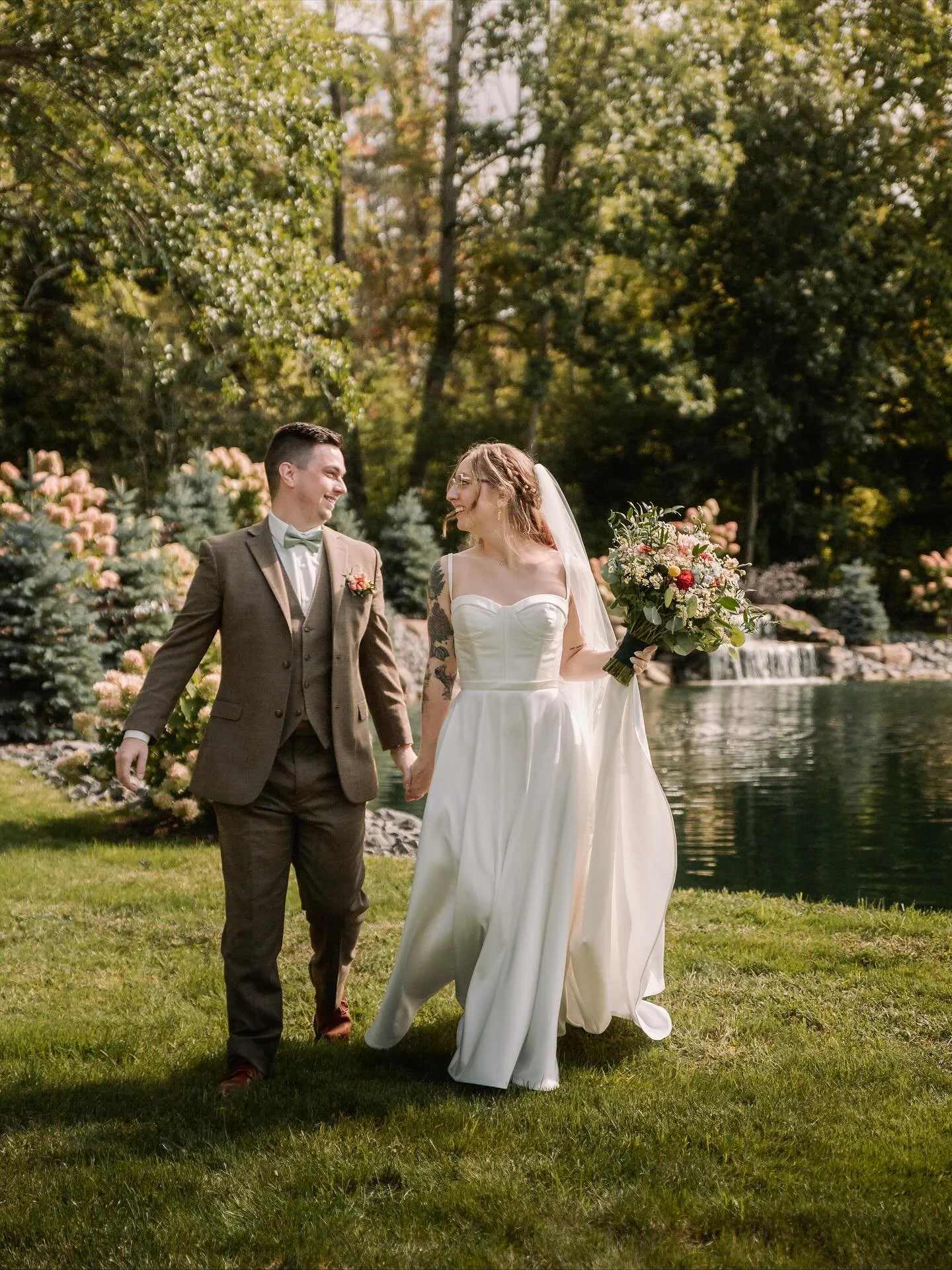 Congratulations to Hannah and Matt!

Binksberry Hollow has easily become one of my new favorite venues! Everything is all in one place, and their food, made in the in-house butcher shop, is amazing.