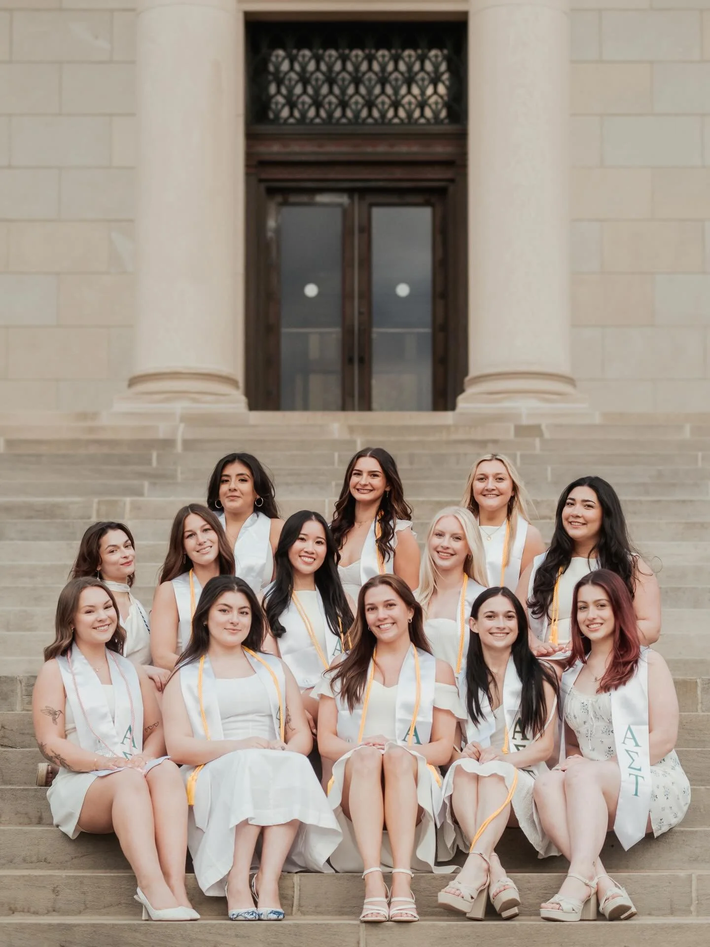 College season is just around the corner, and I&rsquo;m booking up faster than ever this year. Graduates, now is the time to book for those prime sunset spots in late April and May!  As always, discounts for booking in large groups or book a session 