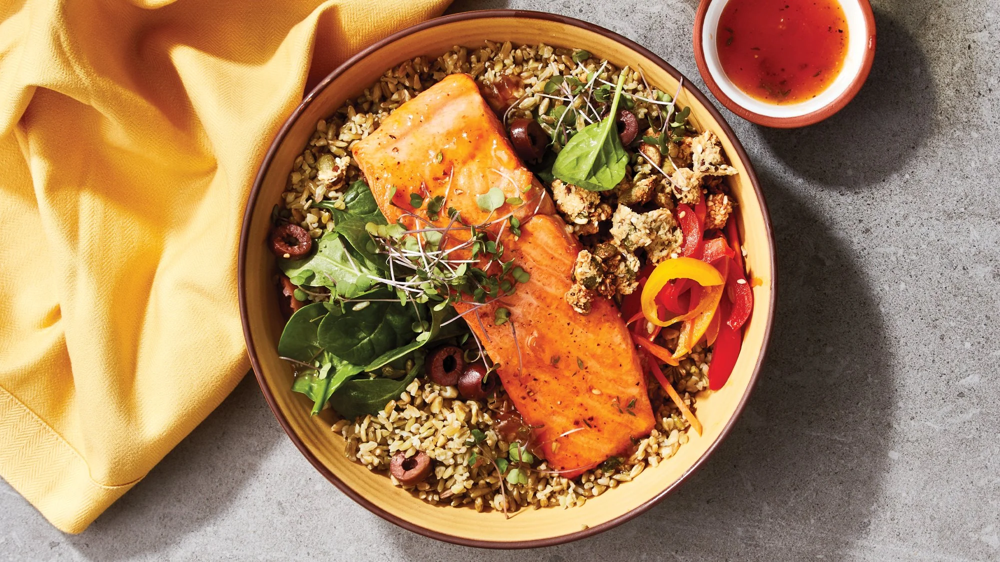 CleanEating_CE102Spring2022_MixandMatch_Freekeh-Bowl_web.jpg