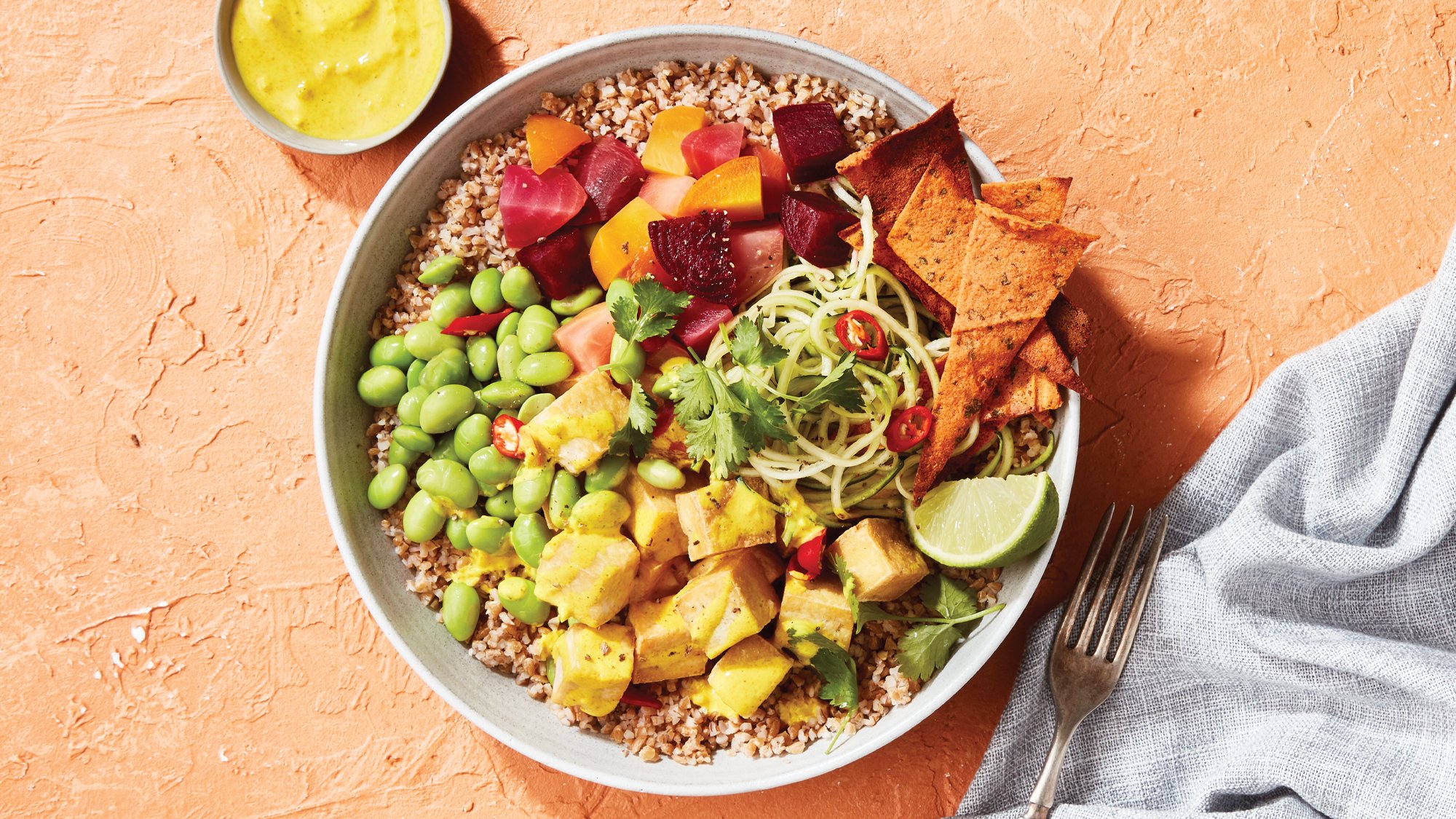 CleanEating_CE102Spring2022_MixandMatch_Bulgur-Bowl_web.jpg