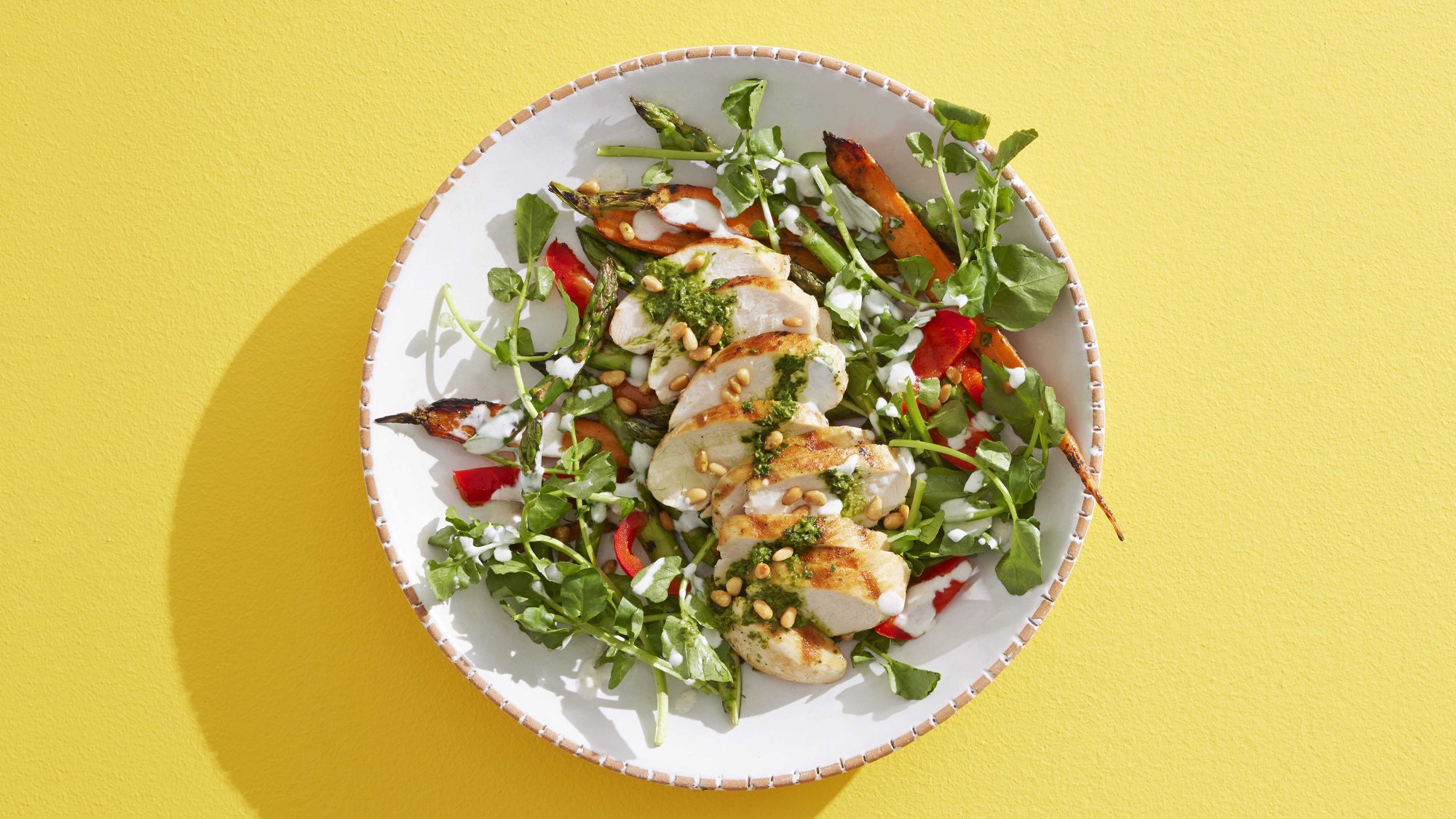 CleanEating_CE102Spring2022_Mediterranean_Grilled-Chicken-Chermoula-Salad_web.jpg