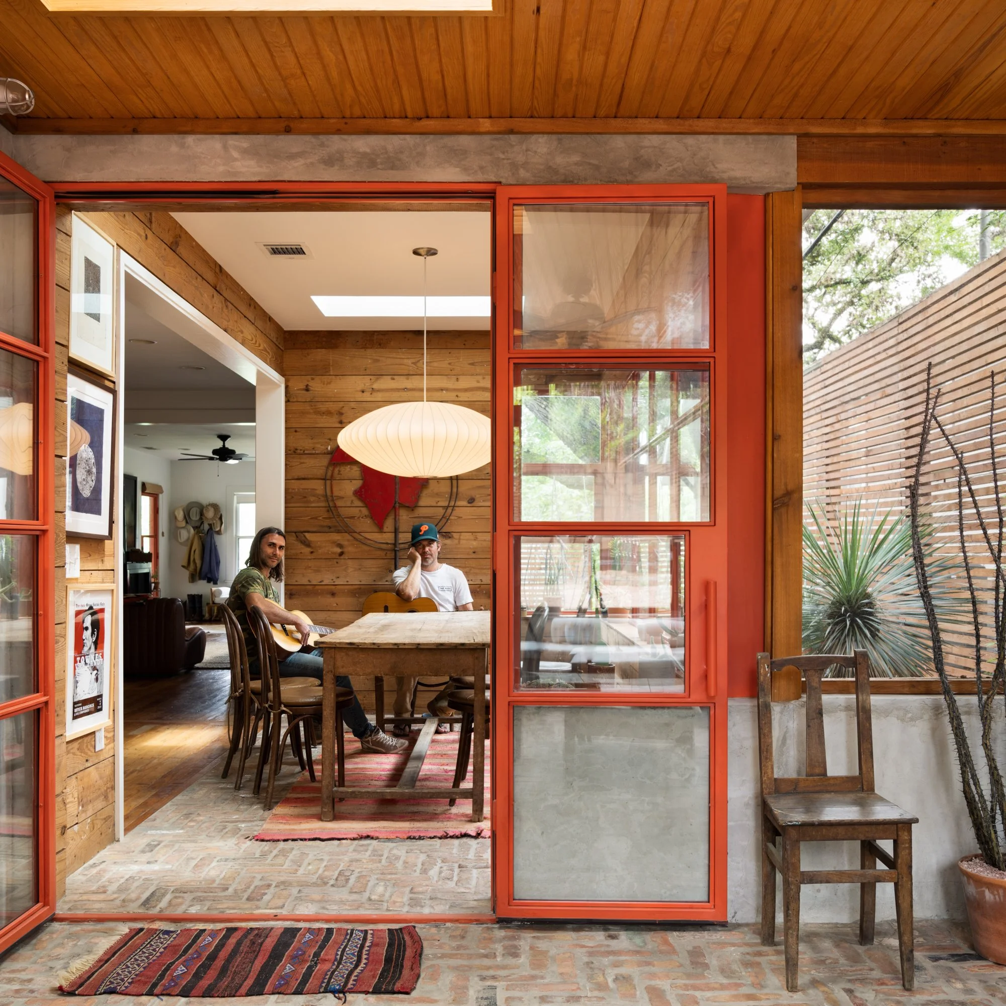 20210601 Scott's House x Side Angle Side5171-people-2.jpg