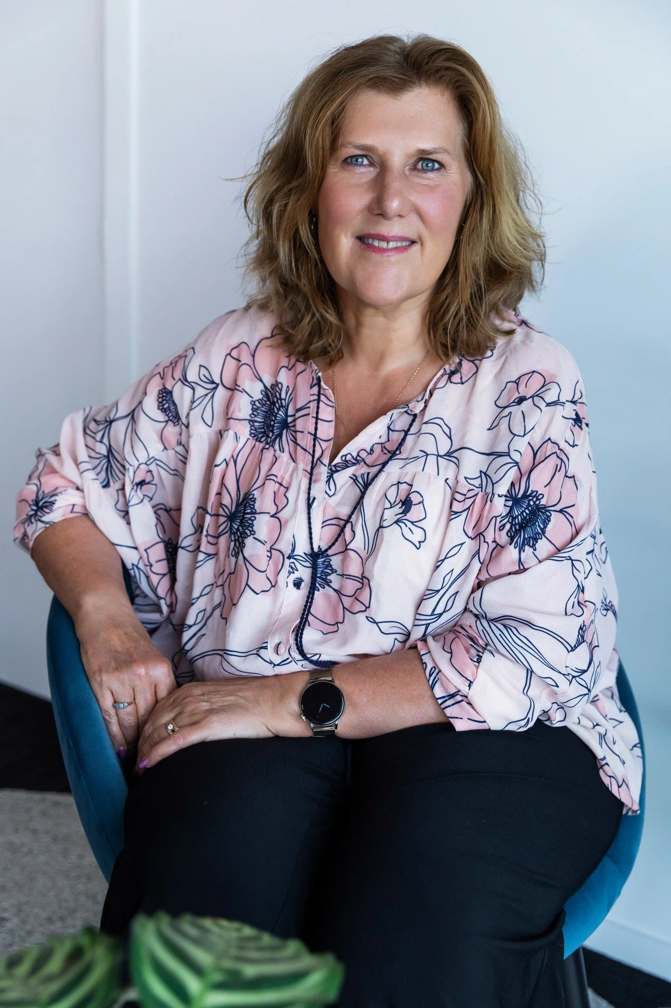 Meet Lynda Lansdown, our Client Services Administrator here at Hunter Withers. Lynda came on board just two weeks after Nicola joined the team in August last year. With a strong background in admin support roles, she brought with her a wealth of expe
