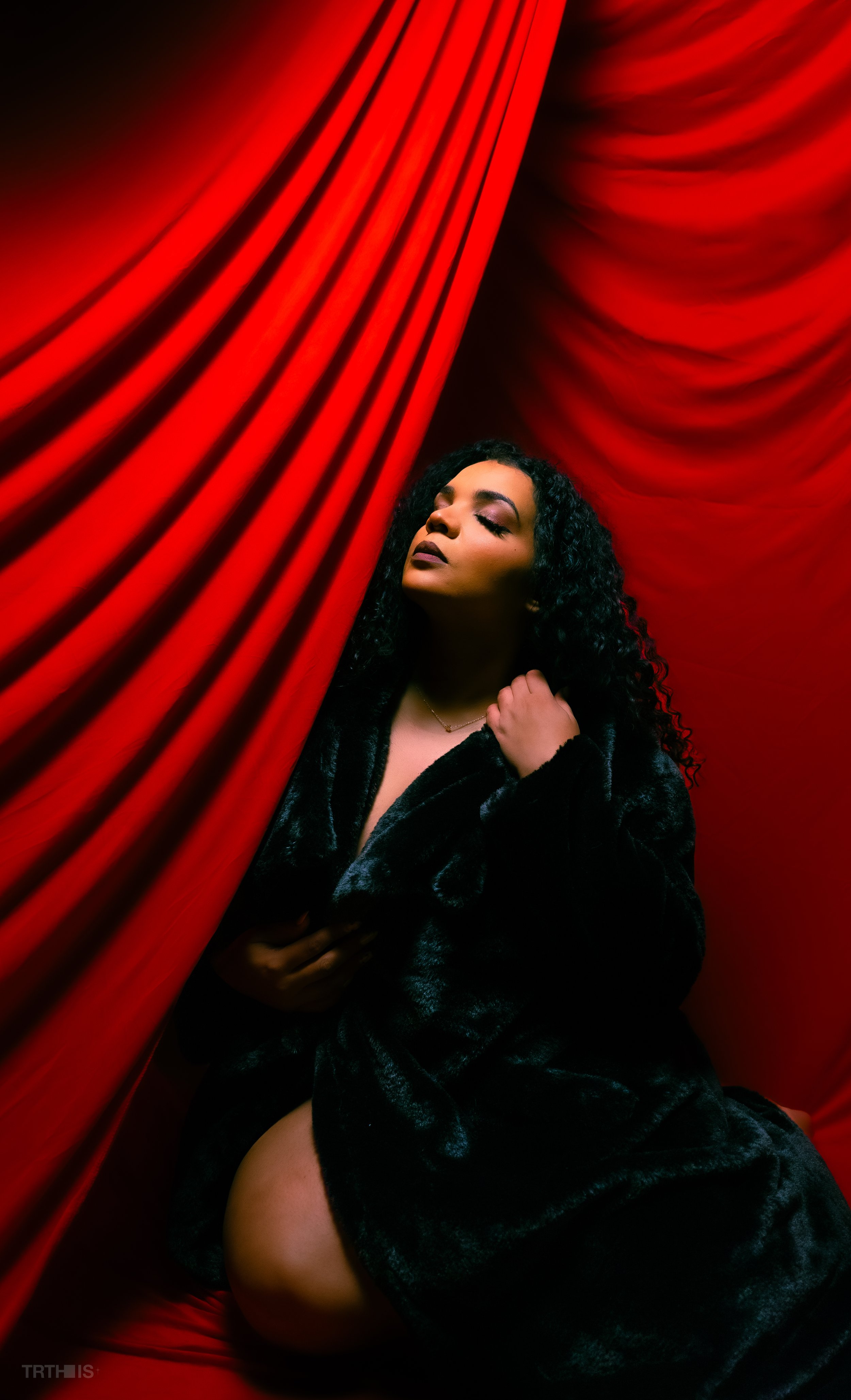 studio [ RED ]-2.jpg