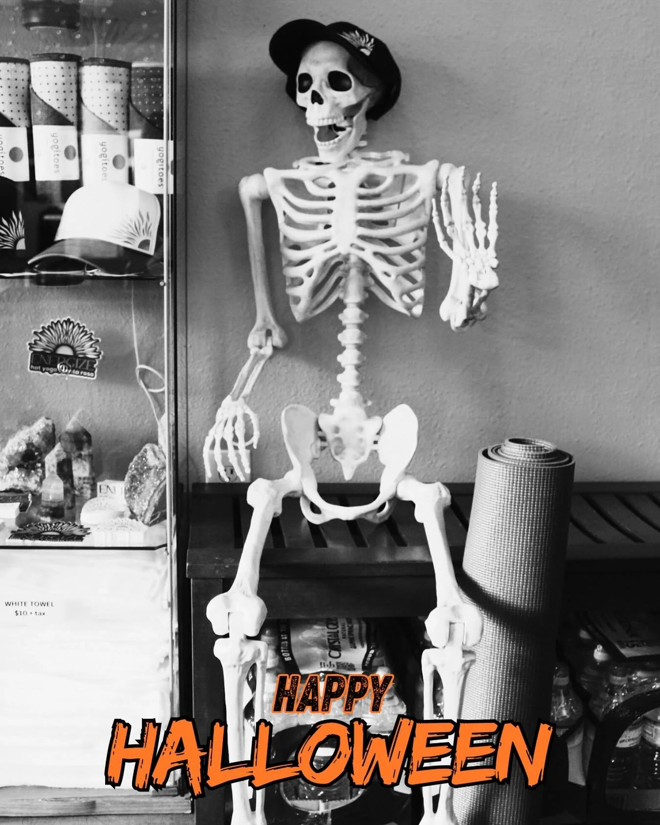 HAPPY HALLOWEEN from Energize!
Energize has classes all day today and even a fun themed 6:30pm IHP tonight! Costumes encouraged 🎃👻💀
Wishing everyone a fun and safe night!
&bull;
&bull;
&bull;
&bull;
&bull;
#halloween #energize #energizehotyoga #en