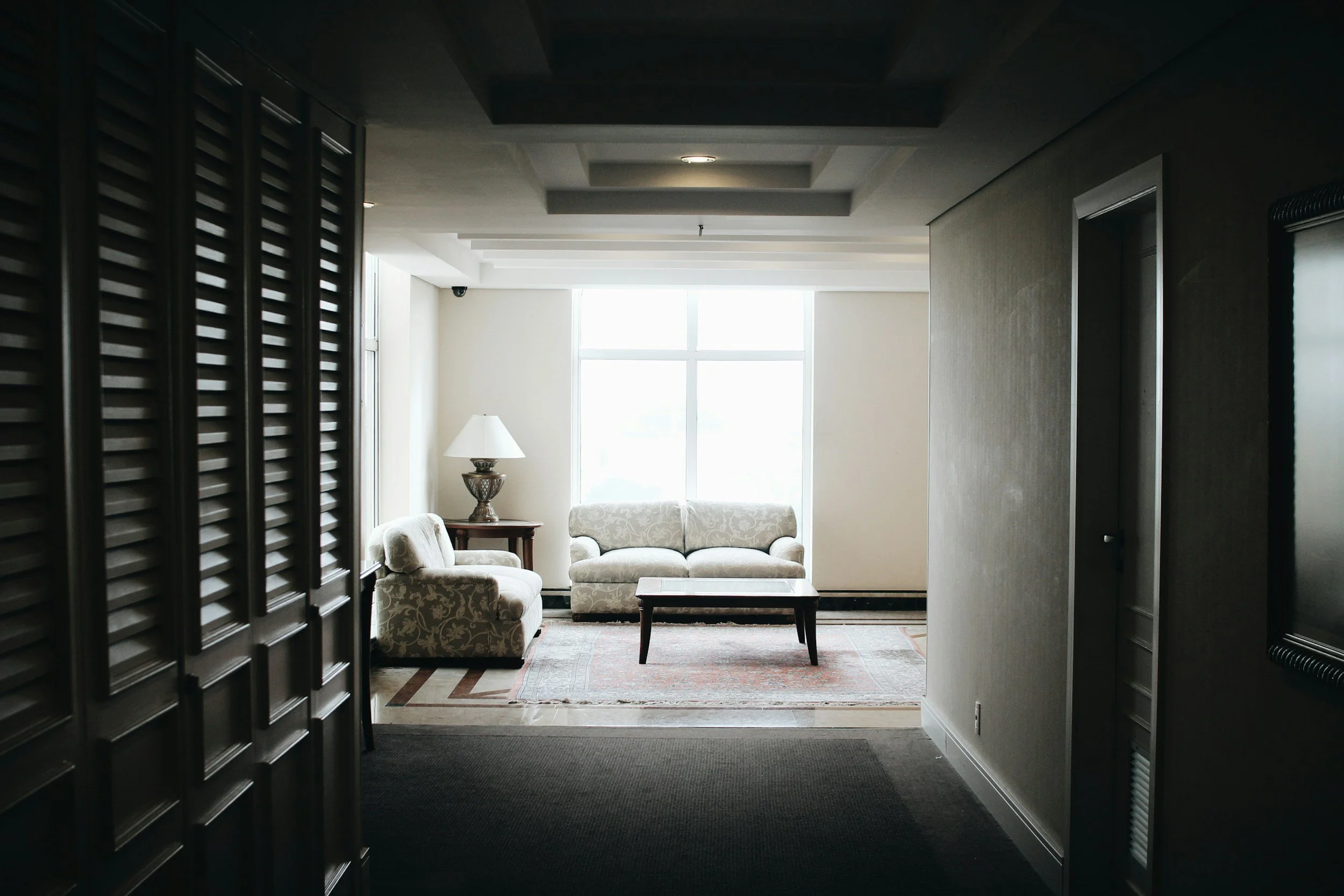 Reimagining Hospitality: AI‑Enabled Human‑Centric Operations for the Future of Hotels &amp; Restaurants