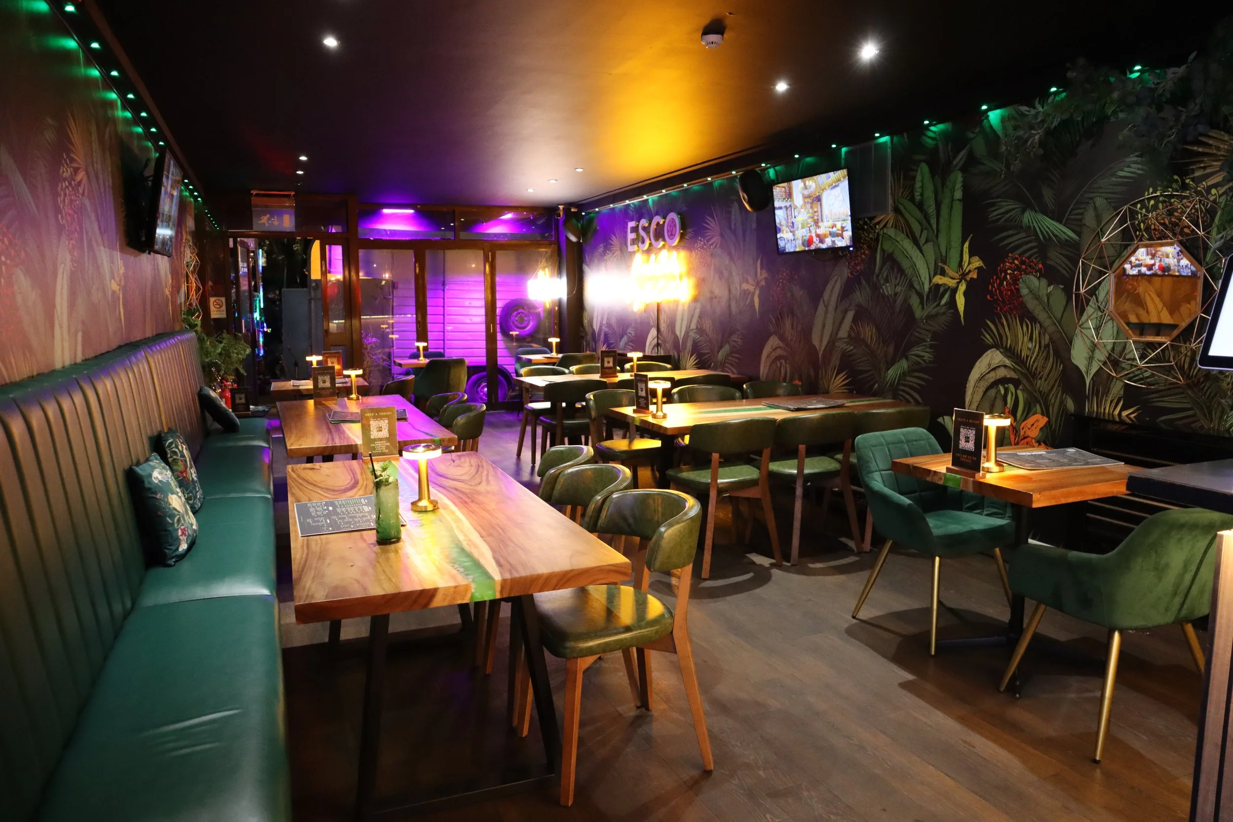 The Art of Fine Dining: Discover Hampshire’s Most Sophisticated Fusion Experience 🍣✨