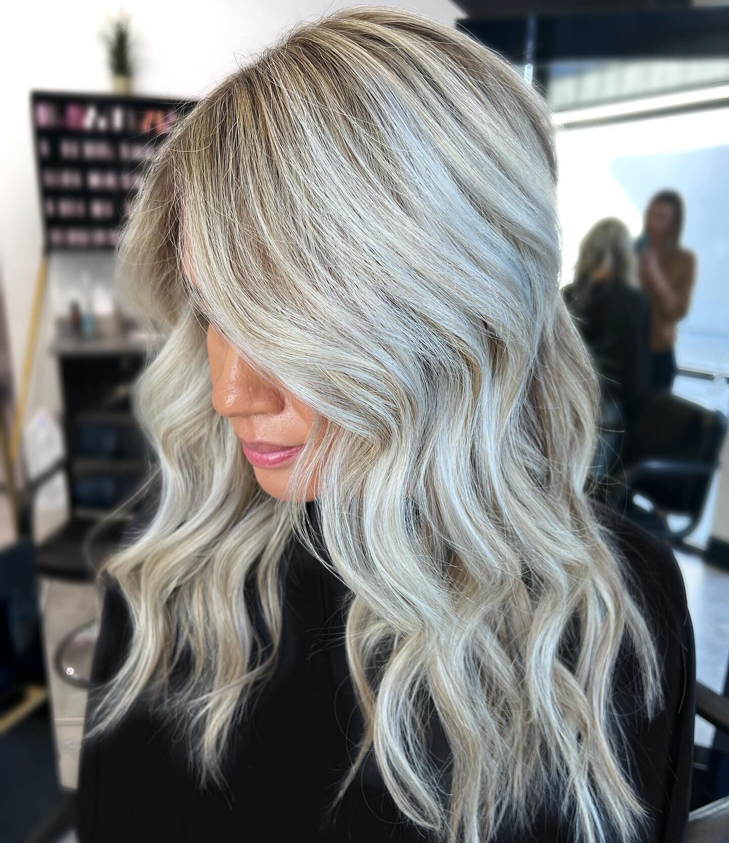 4 ways to keep your hair looking healthy &amp; salon worthy! 💁🏼&zwj;♀️

1. Make your next salon appointment BEFORE you leave the salon. This is so important! Life gets busy and time flies by&hellip; before we know it the leaves are changing and PSL