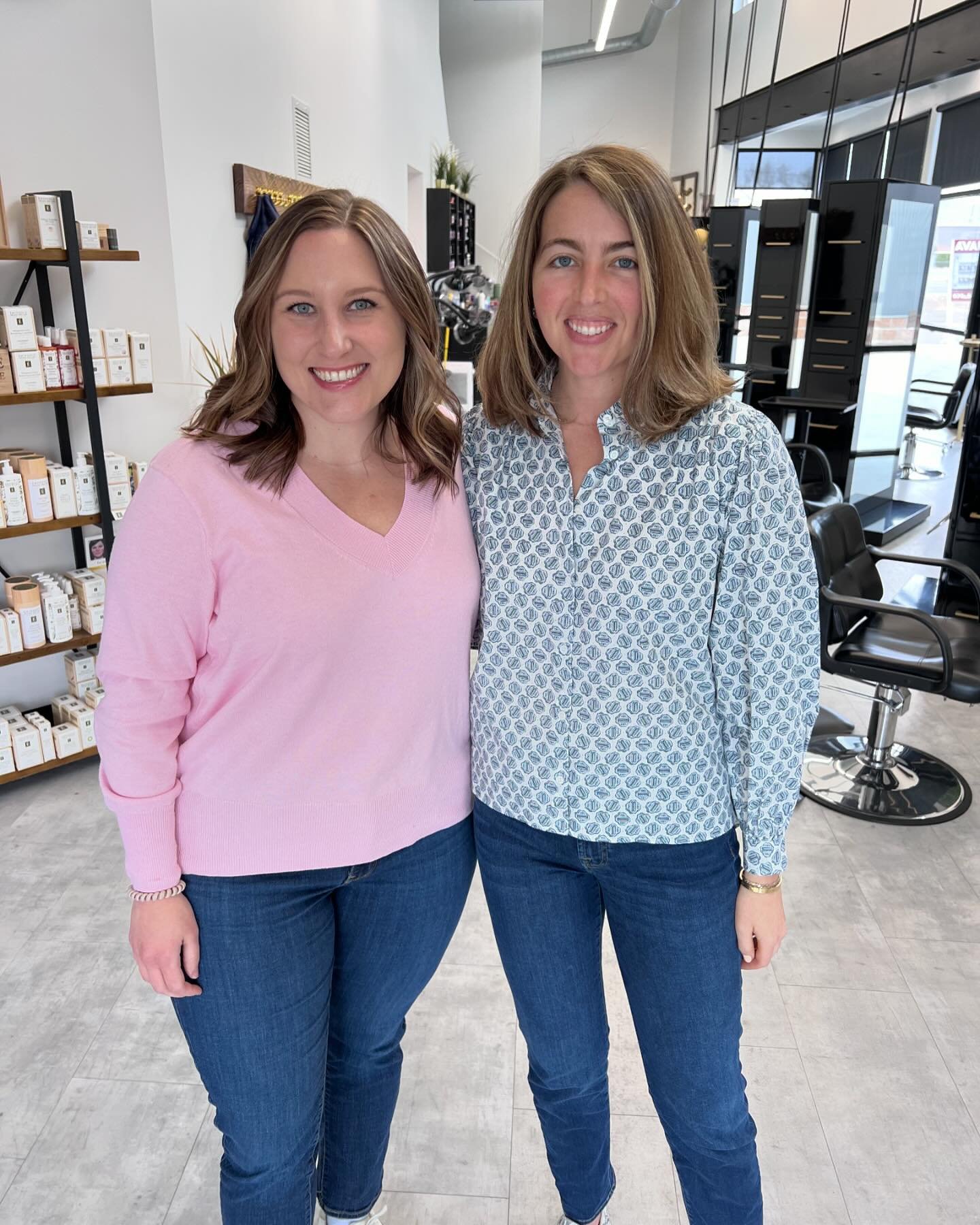 One of the greatest perks of my job is when clients turn into friends.

Creating color and hairstyles for friends, like Sam and Alyssa, is a unique and heartfelt way to connect with each other. 🥰

It has become a ritual of friendship, a time for cat