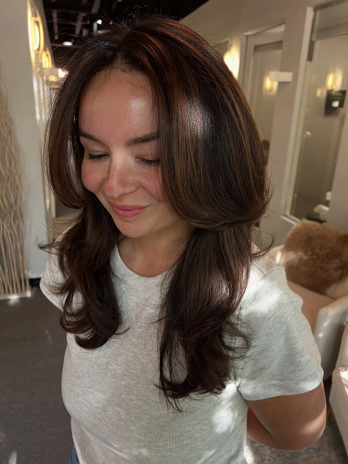 Do you ever wonder why highlighted hair looks so gorgeous when when it&rsquo;s photographed?

There is one word to describe why that happens and it&rsquo;s dimension.

*Dimension is what makes curls look defined.

*Dimension actually hides frizz.

*D