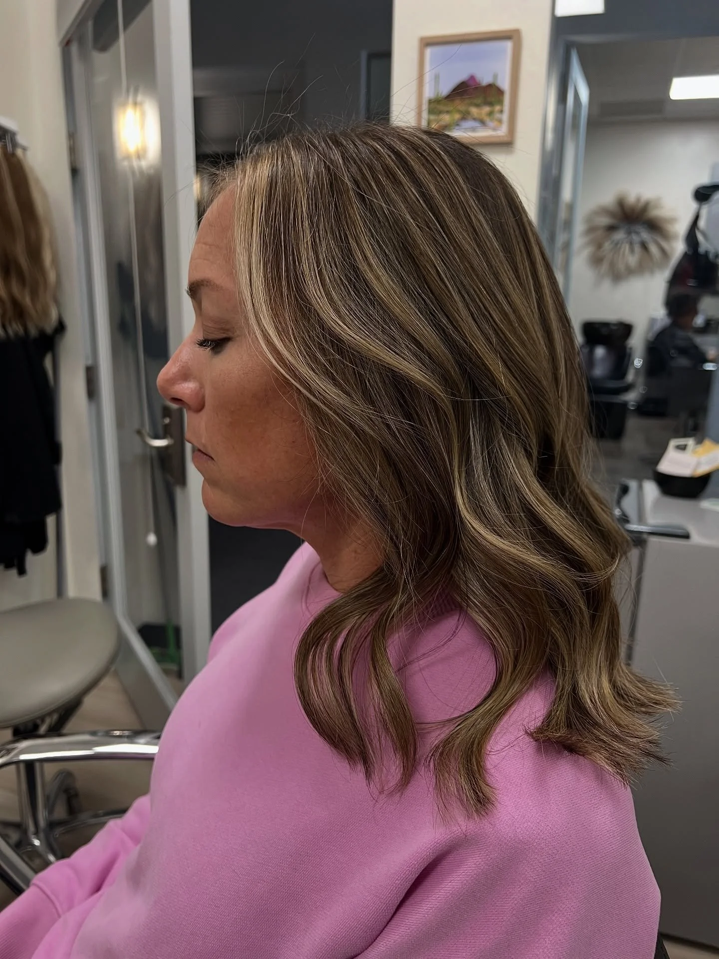 It&rsquo;s no secret I&rsquo;ve got a sweet spot for blondes, but blonde really is nothing without a little pop of dark to help bring it out. 

The way these tones worked together in @sayrahrunshappy hair, made it so fun to photograph and it truly co