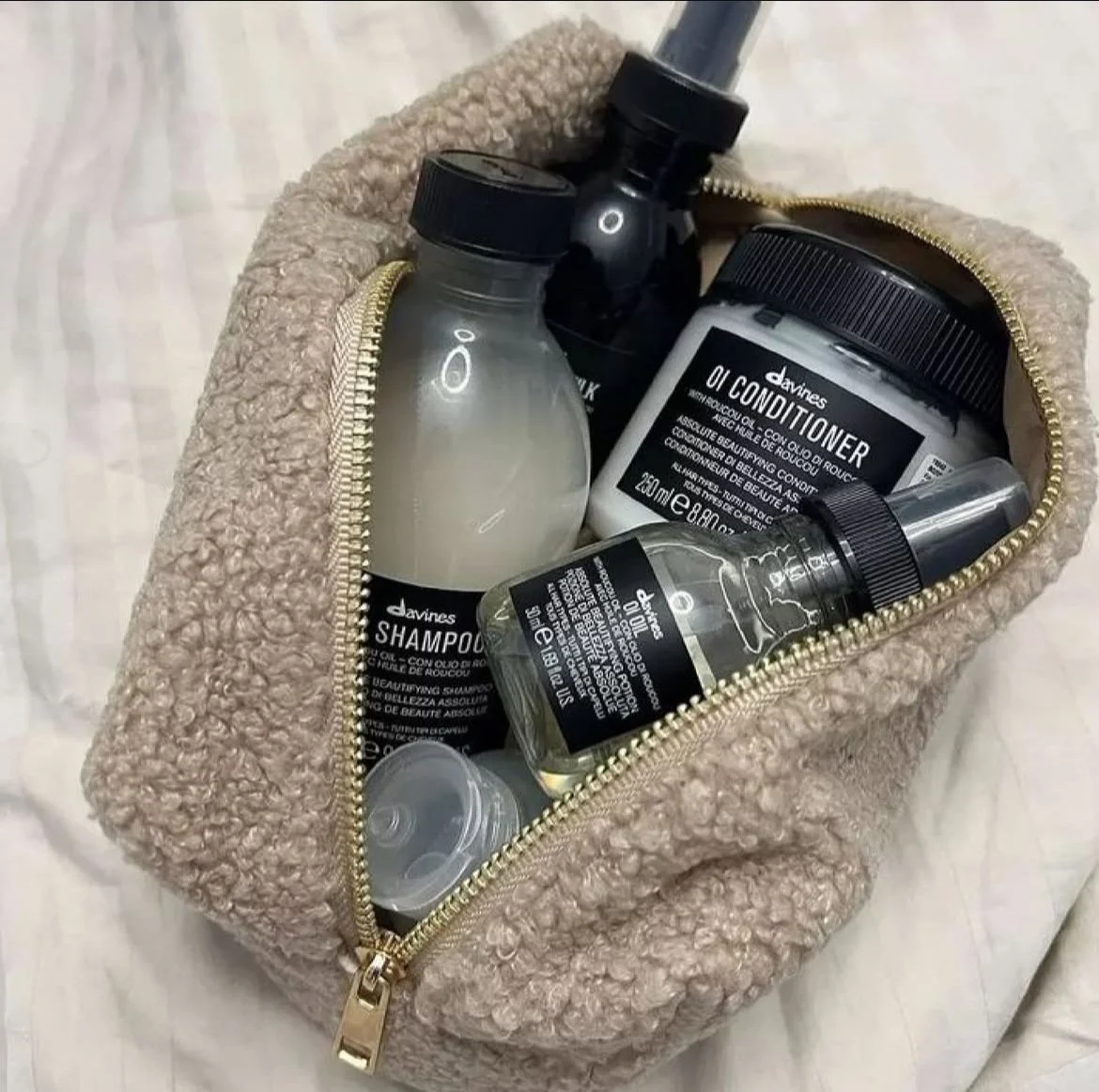 f you&rsquo;ve ever wondered why the Davines OI line has become a cult-favorite in salons across the world, it comes down to one thing: performance you can feel immediately.

OI was created as a universal, luxury, and high-performing system designed 