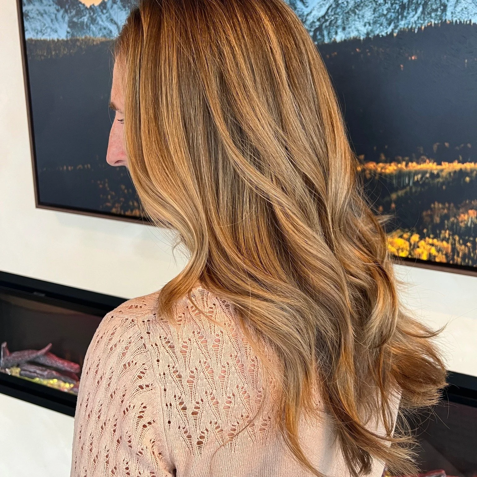 She only sits in my chair a few times a year&hellip; which means every detail matters.

Soft, lived-in color. 
Gentle dimension. 
A grow-out that still feels beautiful months later.

Every time she leaves, she tells me her hair has never looked bette