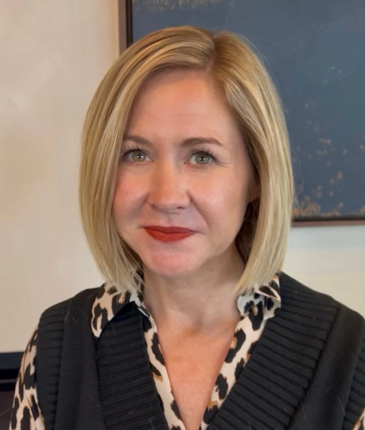 This blonde transformation just hit different. ✨💛

My beautiful client came to me for the first time wanting a true glow up. 

What made this appointment extra special is that her mom has been her hairstylist for&hellip; basically her whole life. 

