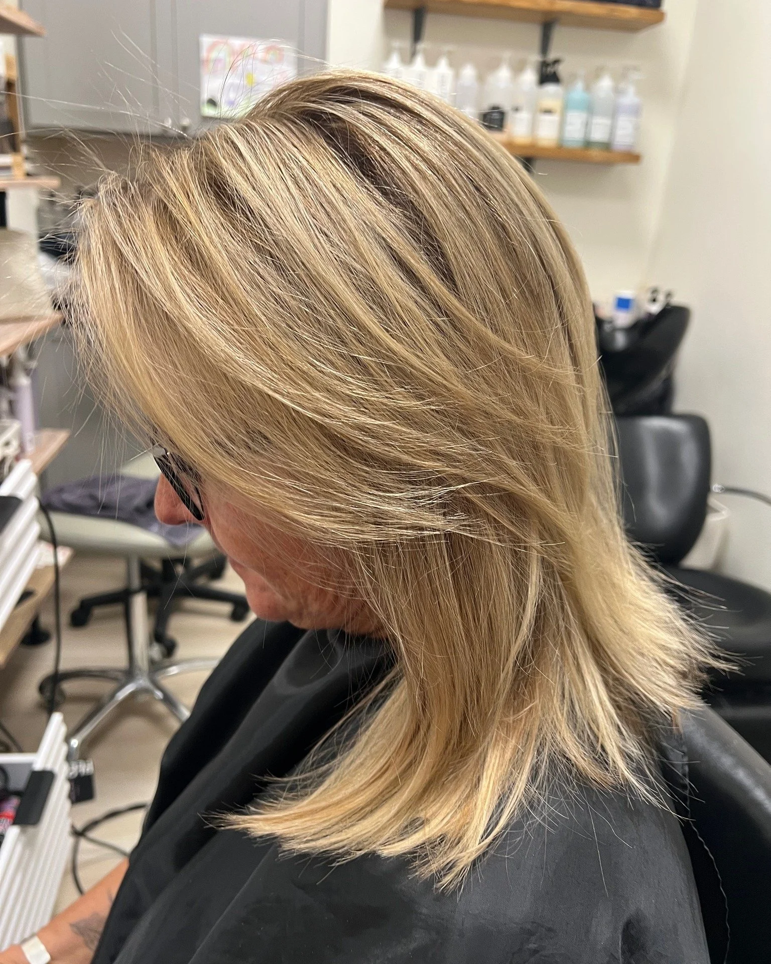 If you have fine hair, dimension is your best friend. ✨

One of my beautiful clients learned this firsthand.

While traveling for work, she had her hair colored at another salon. When she came back to see me, her hair was very blonde&mdash;but it had