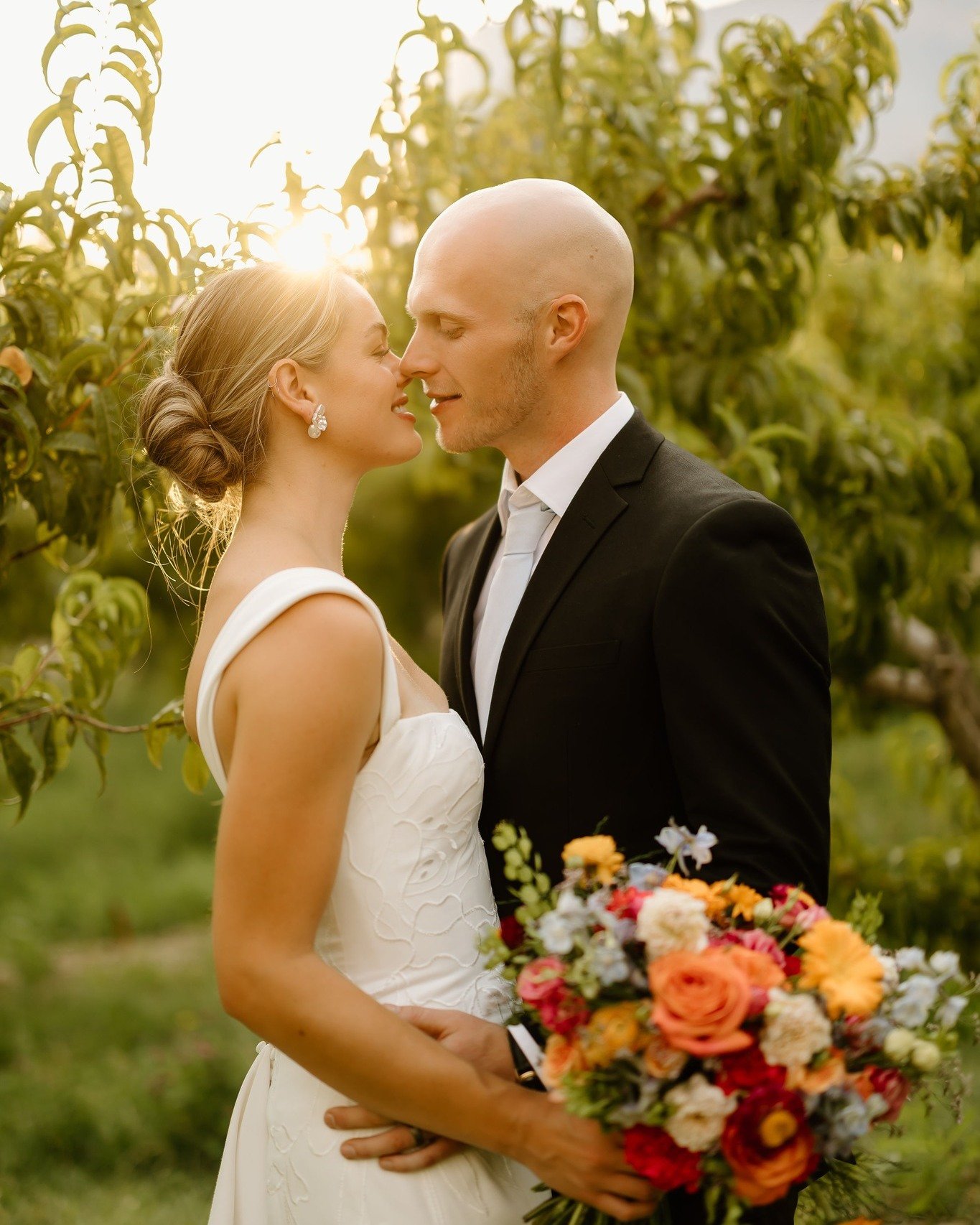 Your Western Slope mountain wedding deserves hair that can handle the mountains. 🏔️🤍

Wind. Dry Colorado air. Long wedding days. Getting ready somewhere miles from a traditional salon.

Mountain weddings are beautiful&mdash;but your hair has to be 