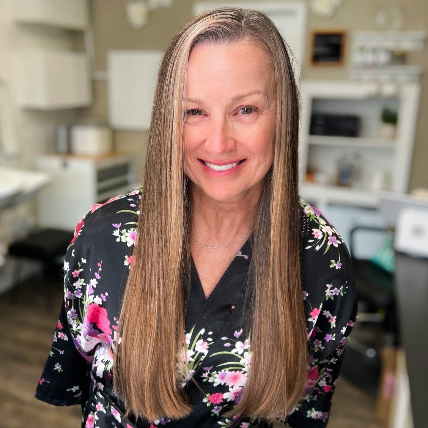 Blending grays with highlights: Is it right for you?

Instead of using one solid color to cover up grays, you can strategically add lighter highlights to areas with the highest concentration of grays. This approach helps to diffuse the appearance of 