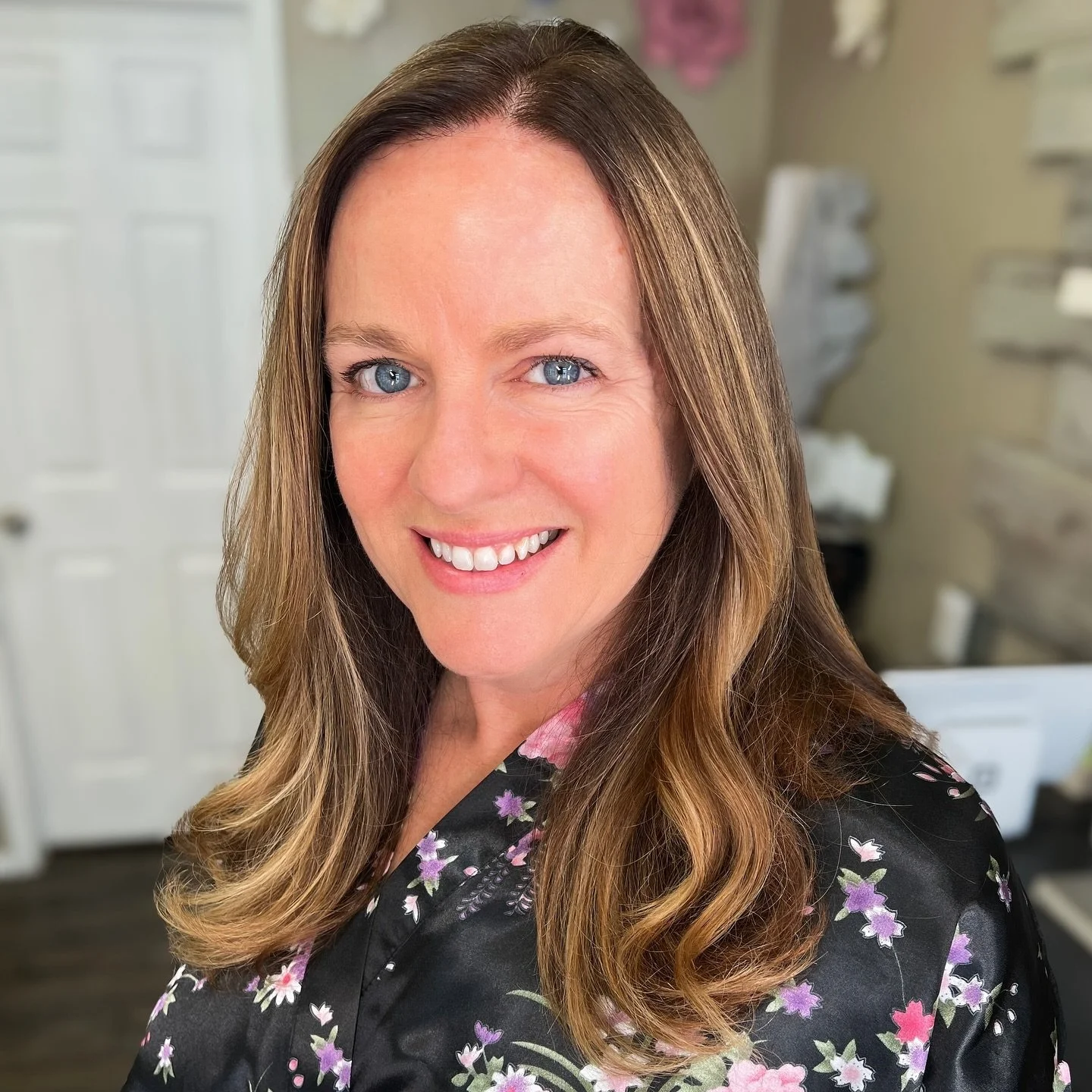 The biggest secret to keeping your highlighted hair vibrant &amp; healthy isn&rsquo;t the shampoo or conditioner you use&hellip; it&rsquo;s avoiding overlap!

It&rsquo;s such a simple step your stylist can do but it makes all the difference in keepin