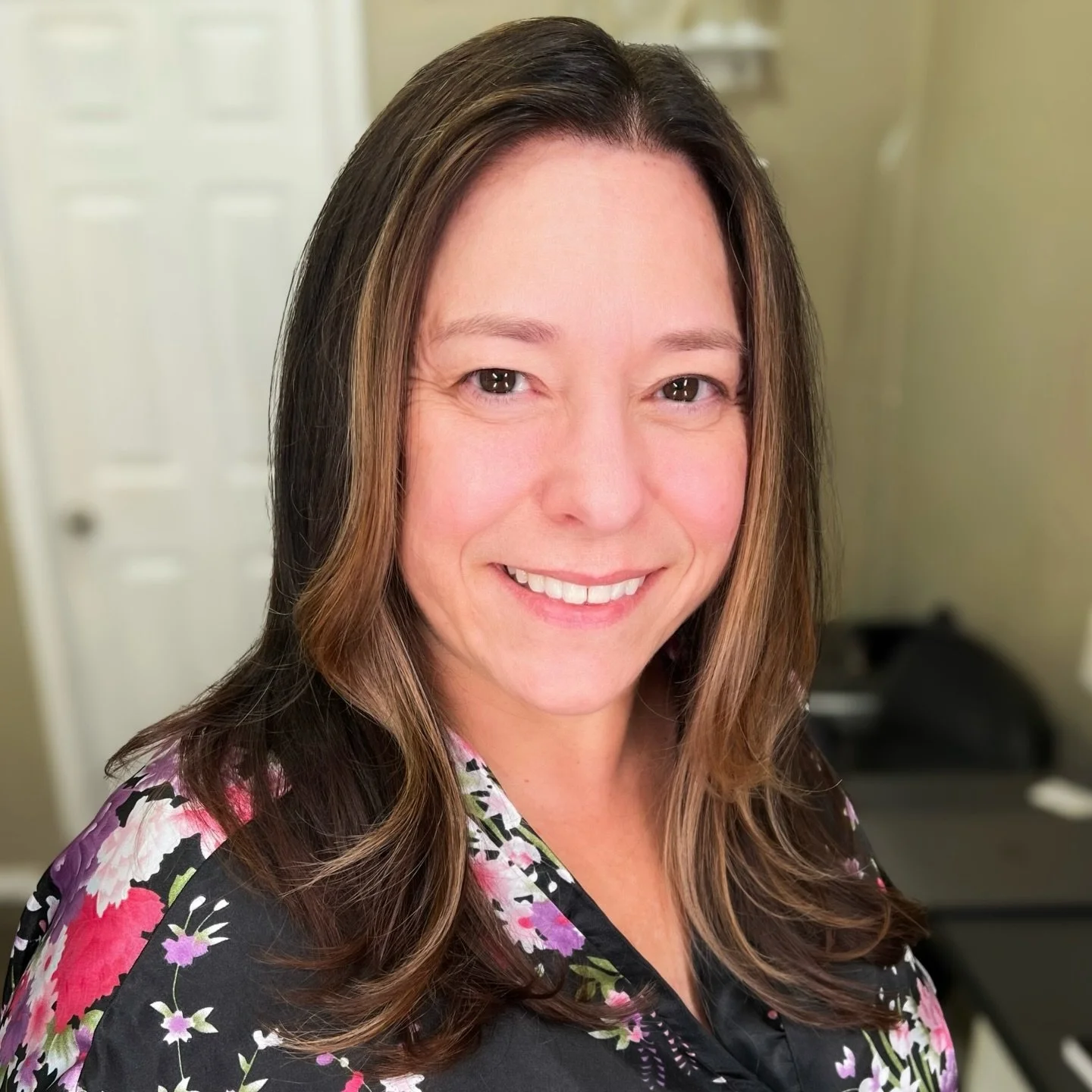 Come for thoughtful gray coverage and beautiful highlights- stay for an experience that&rsquo;s intentionally designed around you.

Some days call for conversation, some for encouragement, and some for quiet. My salon is a space where you don&rsquo;t