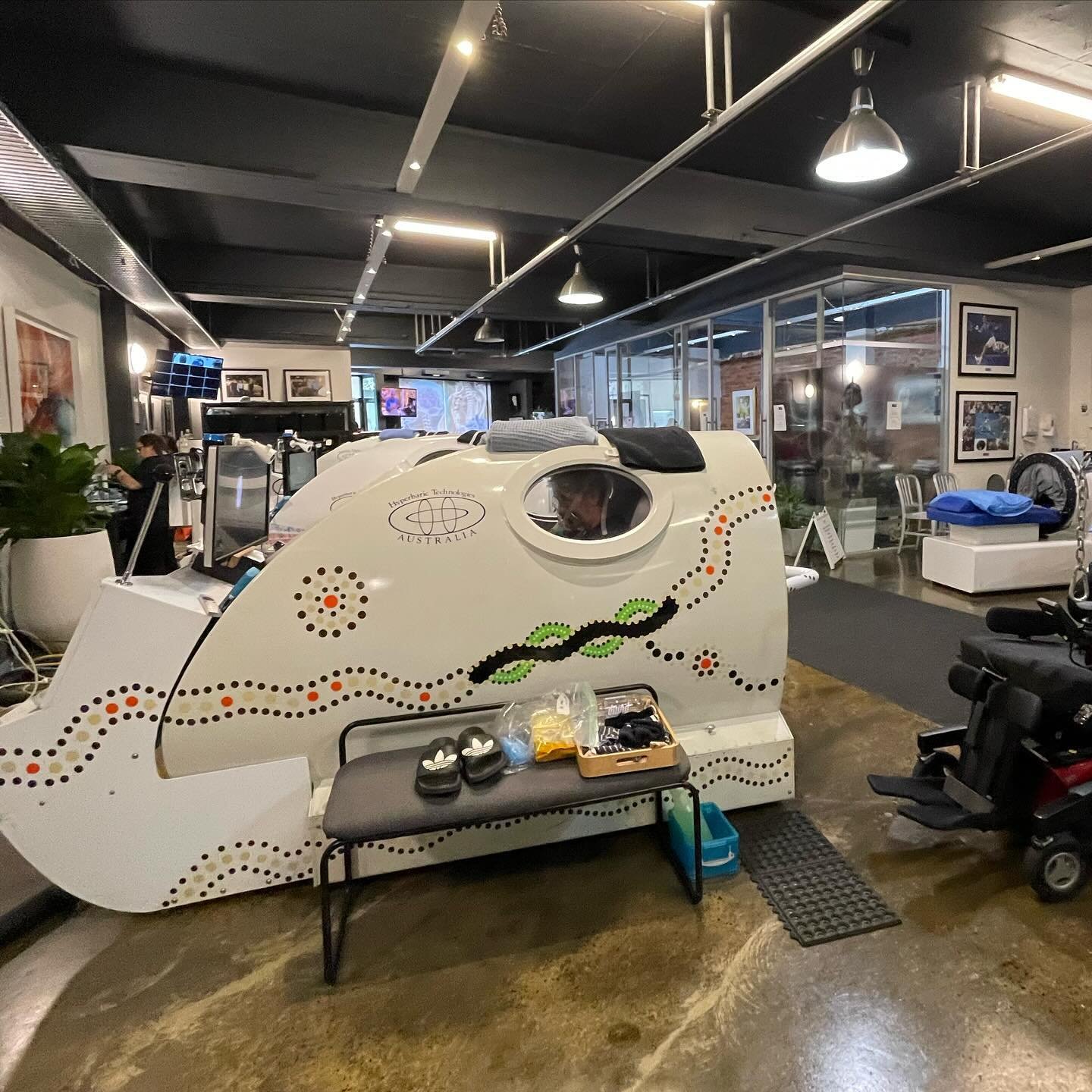 Hyperbaric Oxygen Therapy (HBOT) entails getting into this &lsquo;space ship&rsquo; and breathing 100% oxygen through a mask while the &lsquo;cabin&rsquo; is pressurised - up to 8-10m below sea level. The clinic we go to in Melbourne is one of the fe