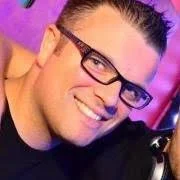 DJ Veritas headshot.jpg