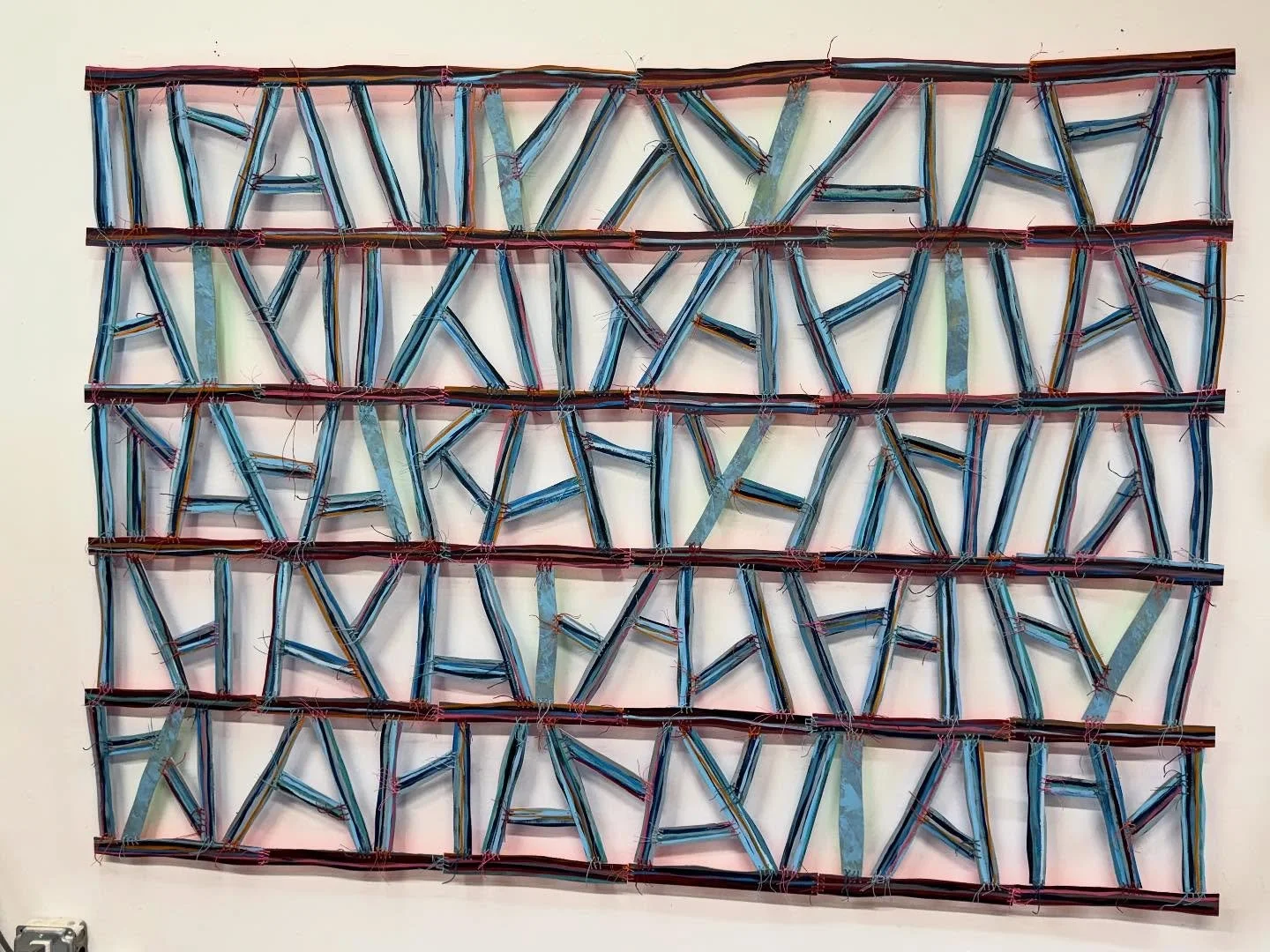 Last week to see my show @carriehaddadgallery. It&rsquo;s been so great to be there and show with all the other amazing artists! 🧑&zwj;🎨 I think this one is still available. Parlance 52&rdquo; x 72&rdquo;. Oil, wood, threads. 

#artforthehome #artf