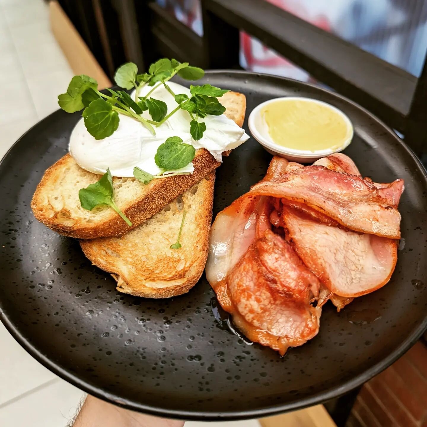 Sometimes the simplest breakfast is what's needed to start the day...
.
.
.
#littlelocal_dc #highstreetnorthcote #breakkytime #eggsontoast #startthedayright