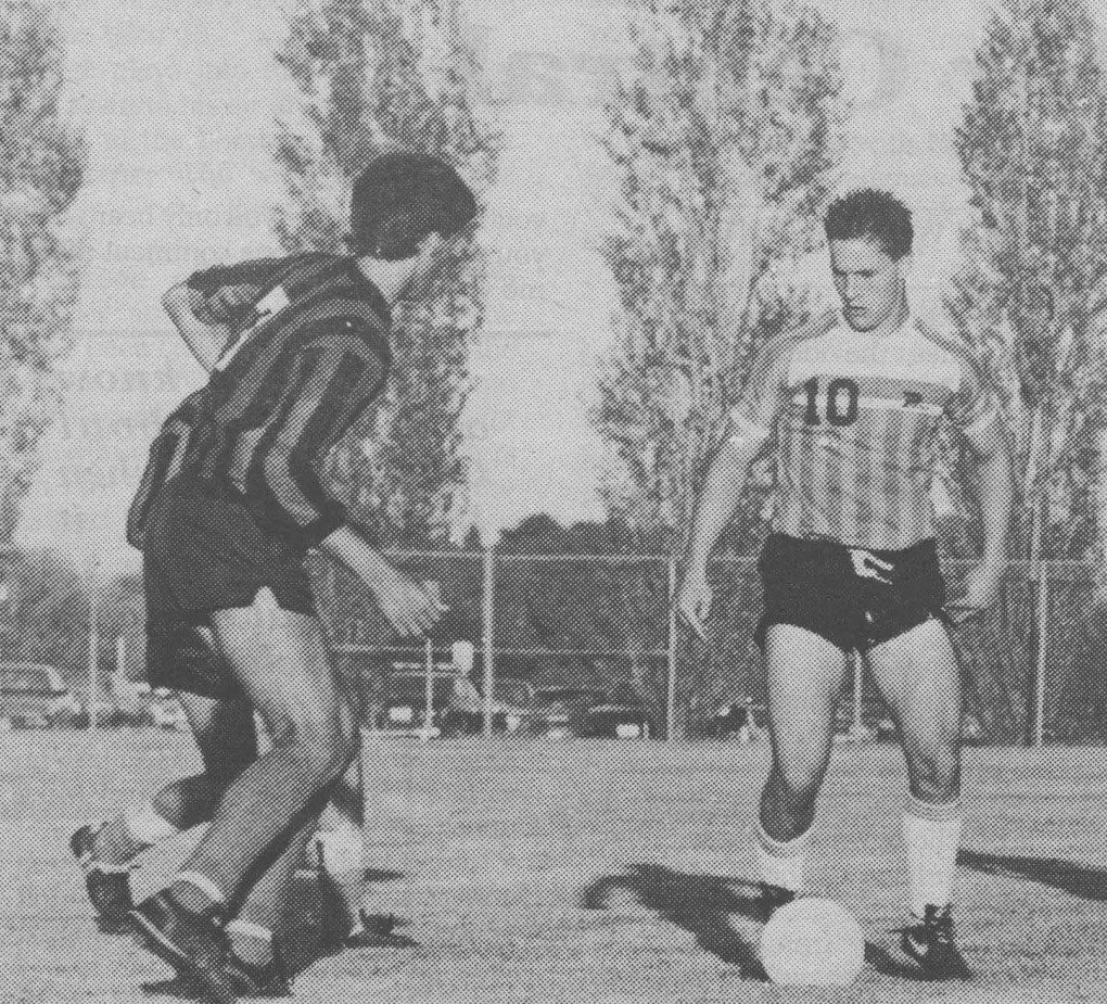 After 15 years as a club program, Central Washington created a varsity team in 1987. Here is Craig Novicks probing Whitworth's defense during that inaugural season in Ellensburg. Unfortunately the Wildcats men's program would be cut after 1996. #TBT