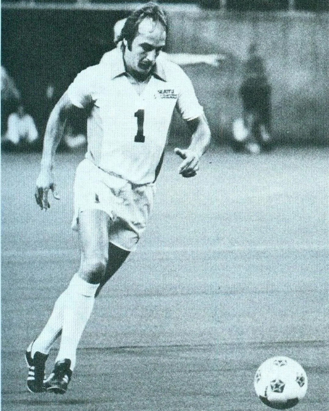 Yes, that's correct: Only 1️⃣ day to go until these unceasing posts pumping up Eras of Legends go postmortem. And yes, '1' was once worn by a Sounders field player, Ron Davies, in fact. Hear more about five decades of Sounders Tuesday night by grabbi