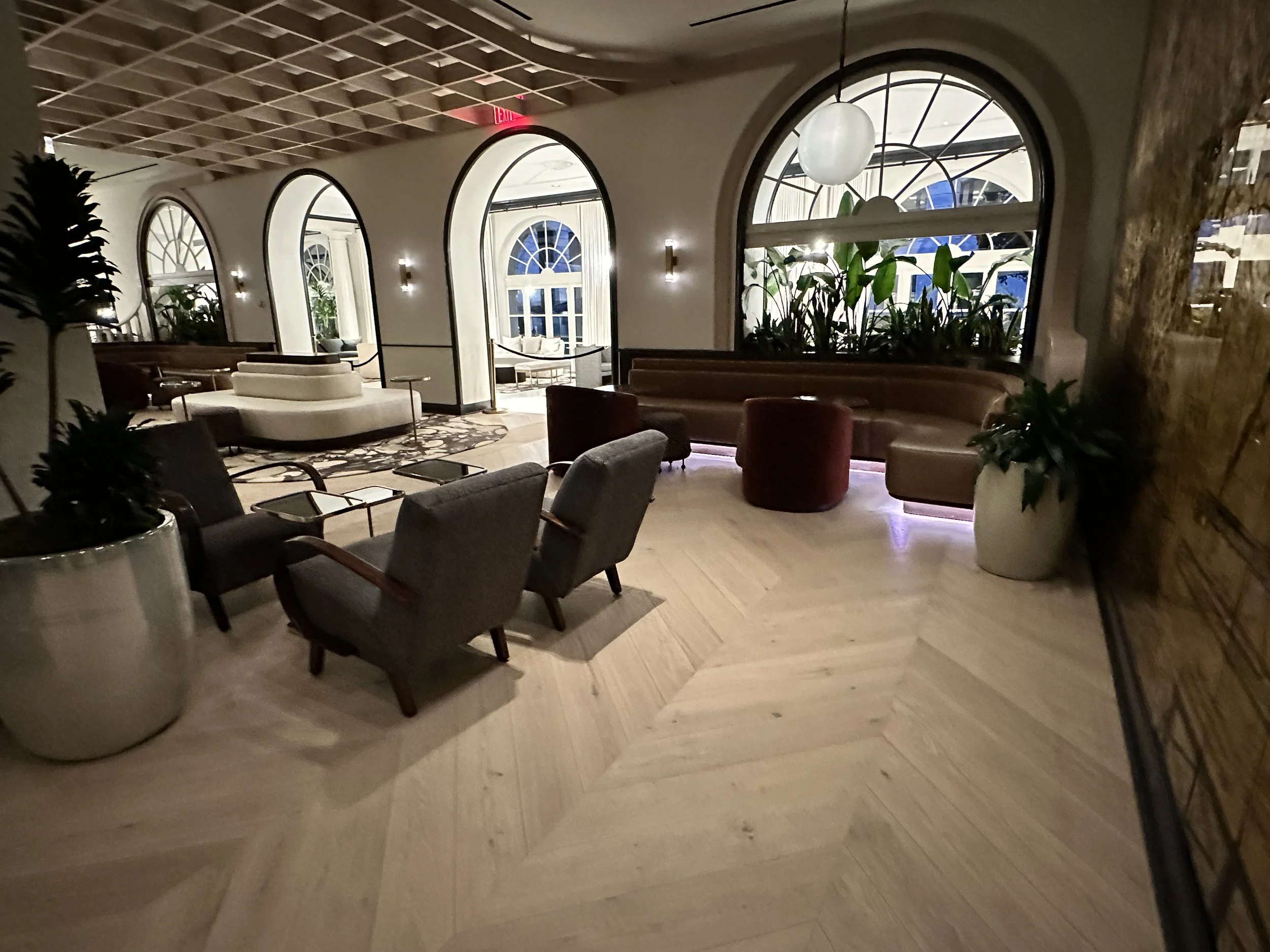 Royal Bar Left View.jpg