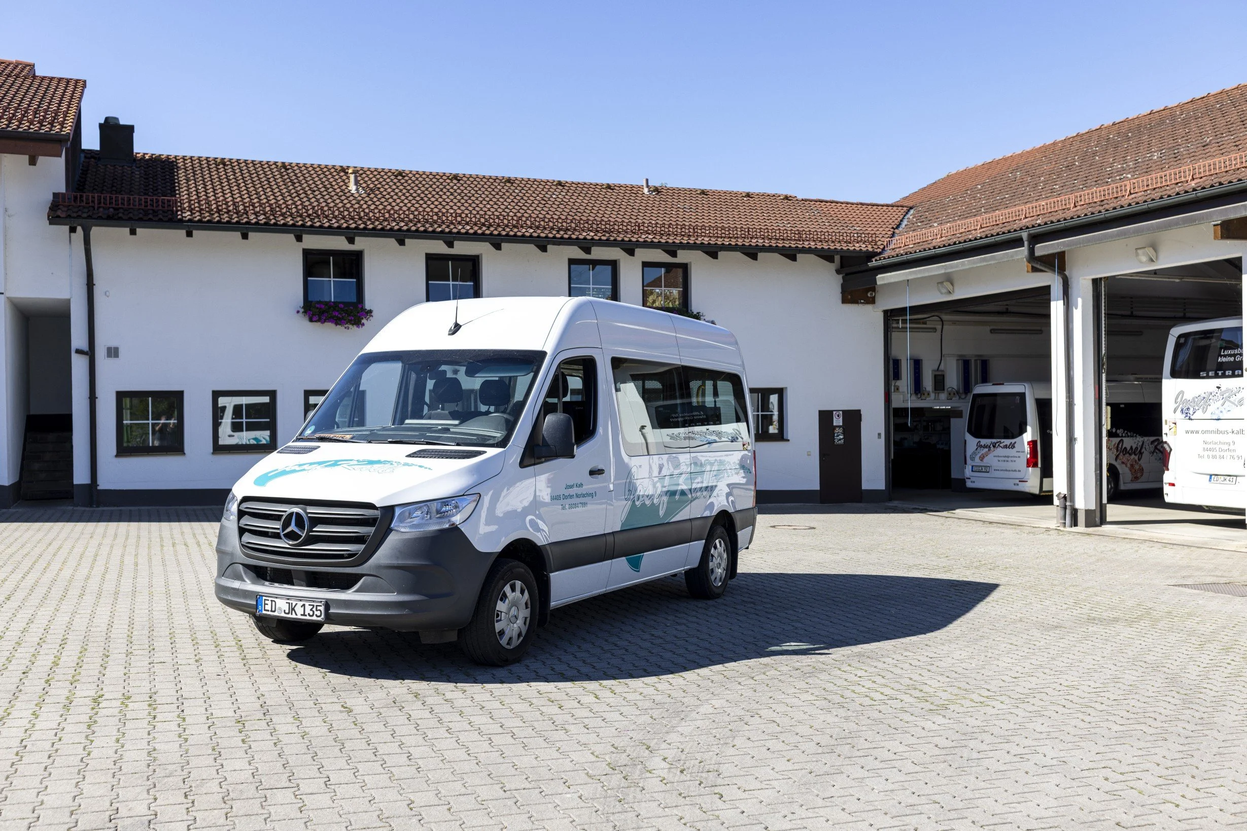 8 - Sitzer mit Rollstuhl-Hublift