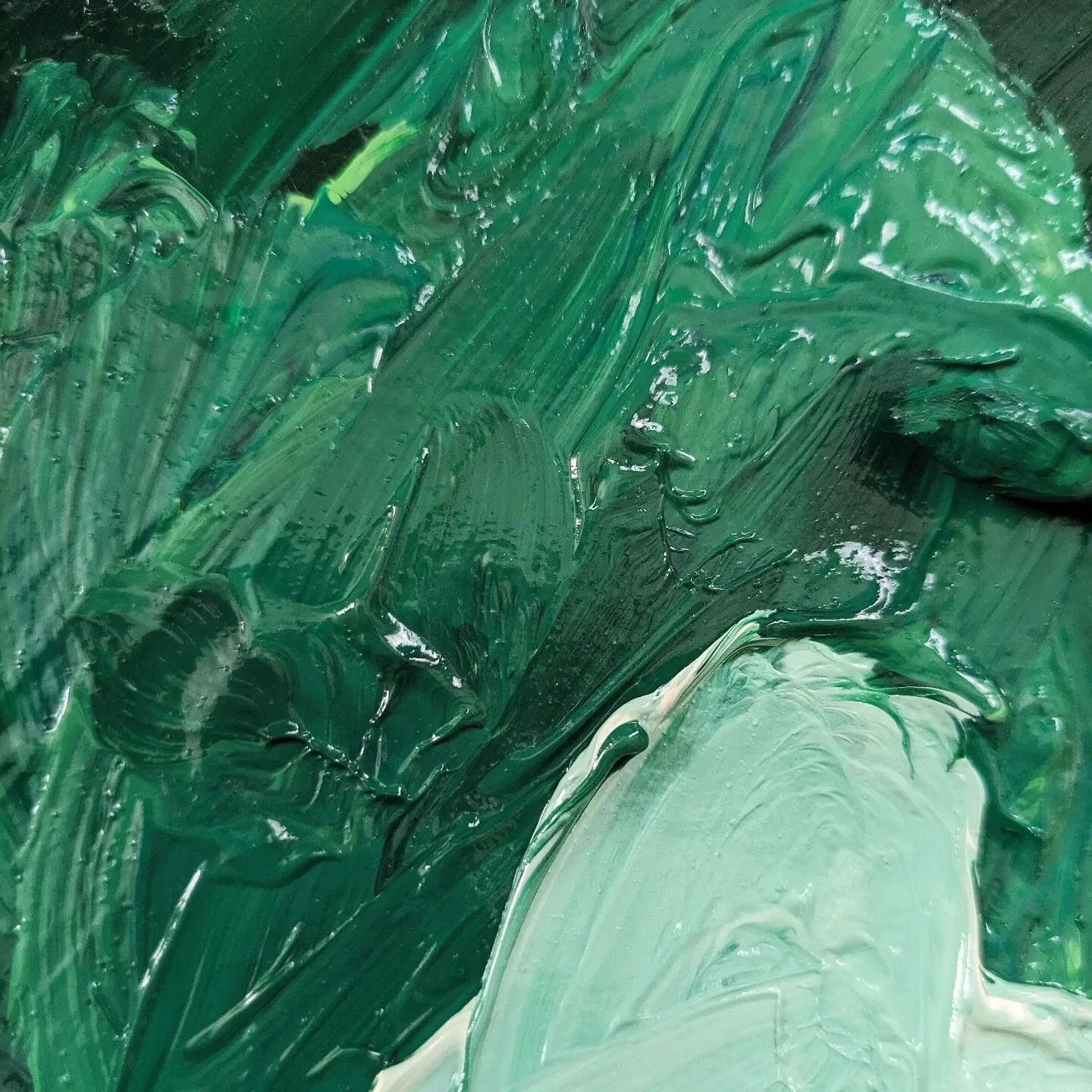 Mixing some green.

#jonellmelvillestudio #abstractpainting #modernart #contemporaryabstract #artoftheday #abstractartist #artcollector #artforthehome&nbsp; #abstractexpressionism #studioviews #fineart #kunst #visualart