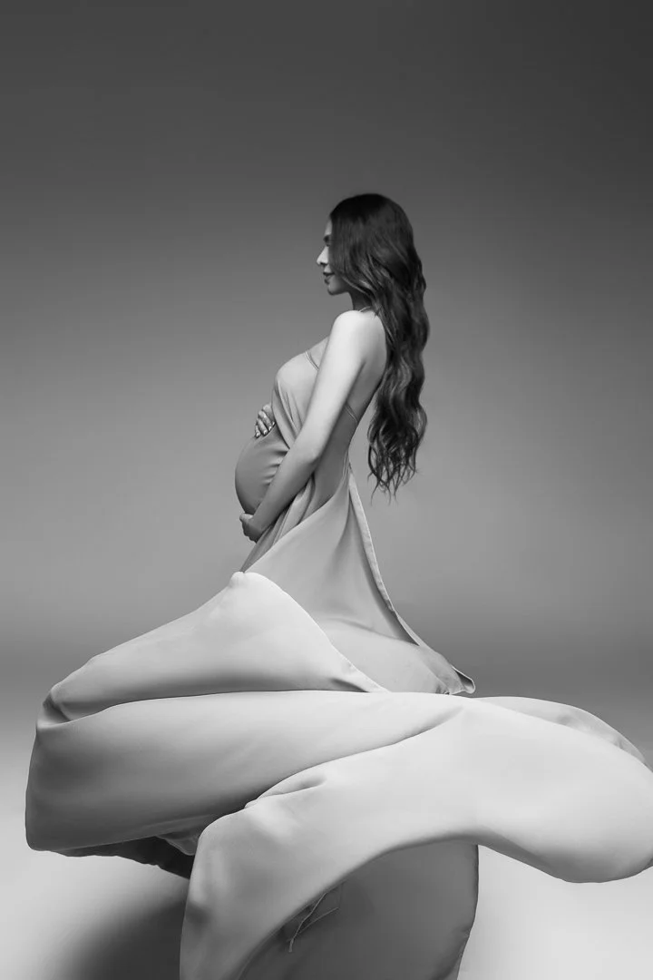 Pregnancy-studio-photosession-Brussels-9.jpg