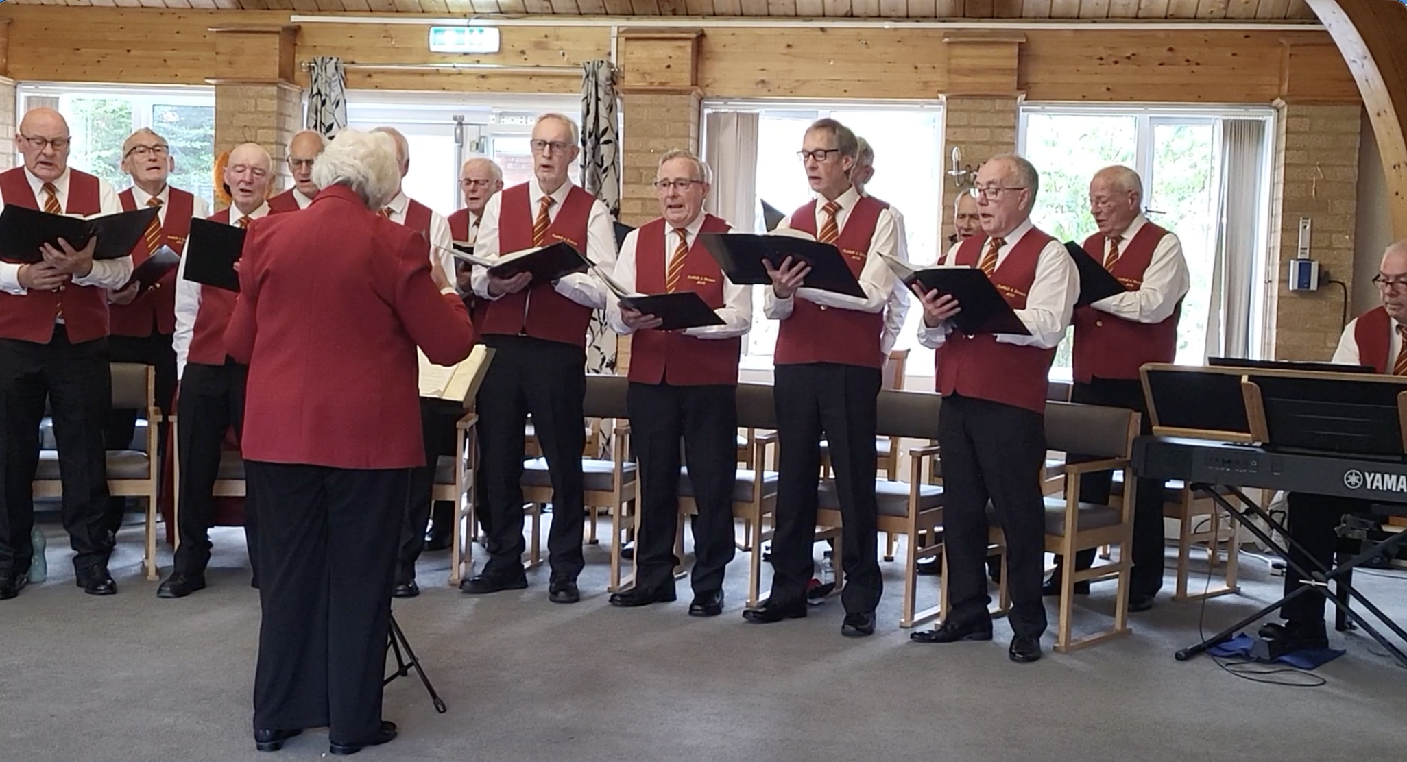 Tickhill Choir Brings Joy to Dunniwood Lodge