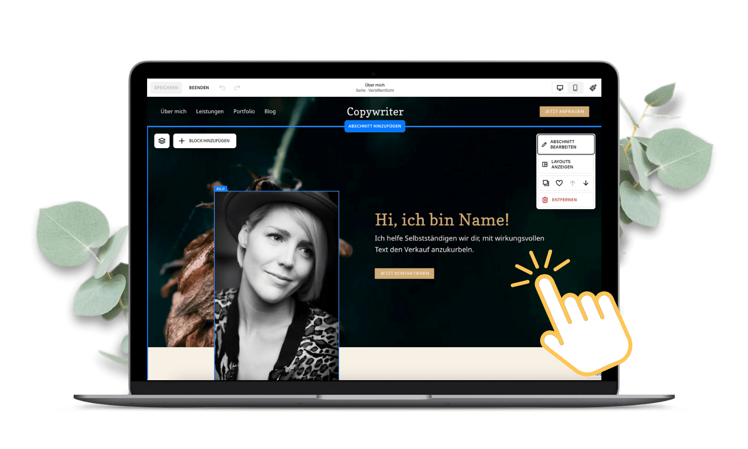 Laptop mit Website-Design für einen Freelancer, der Selfies aufnimmt, um Werbung für den Verkauf zu machen, mit einer Hand, die auf einen Button klickt.