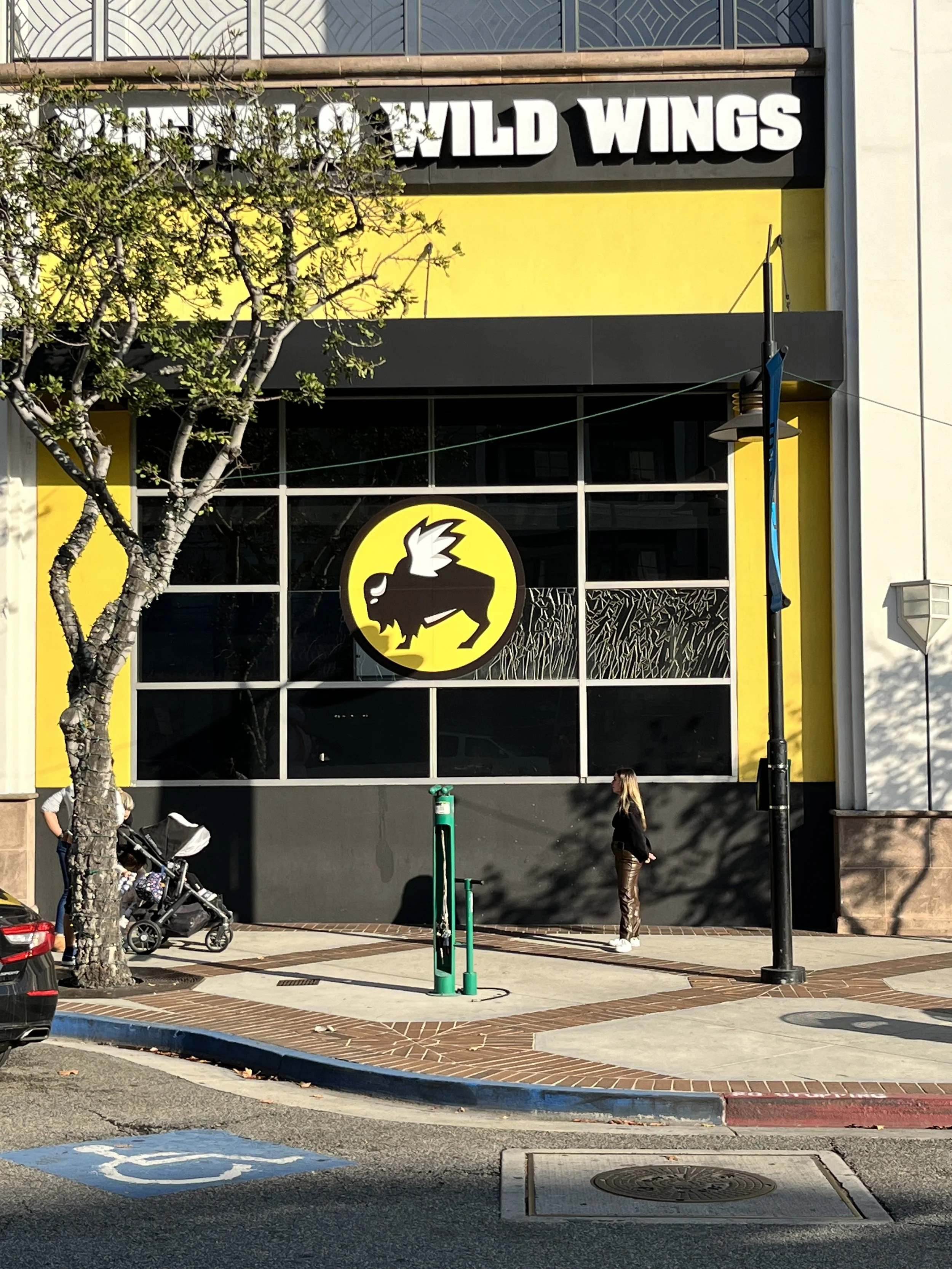Buffalo Wild Wings — Glendale Marketplace